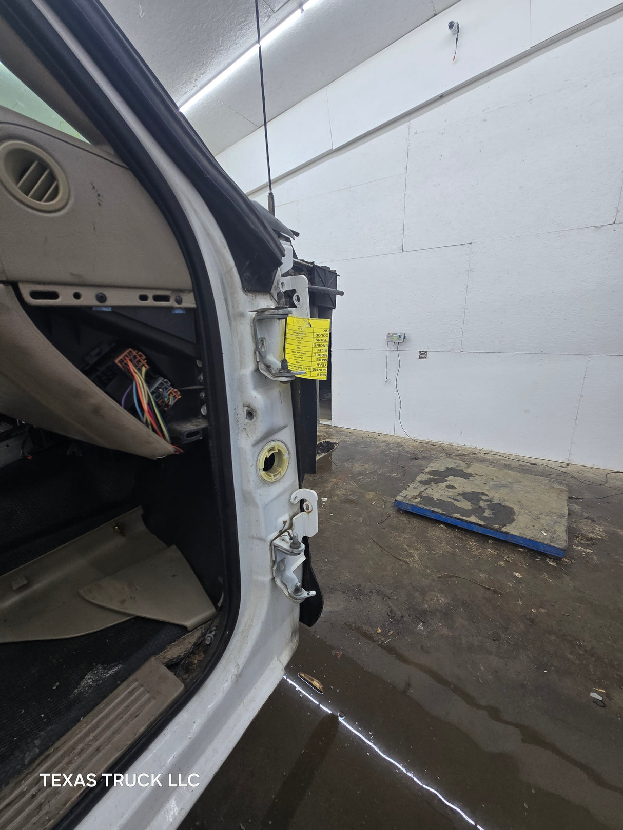 1999-2007 Chevrolet Silverado / GMC Sierra 1500 2500 HD 3500HD Regular Cab Body