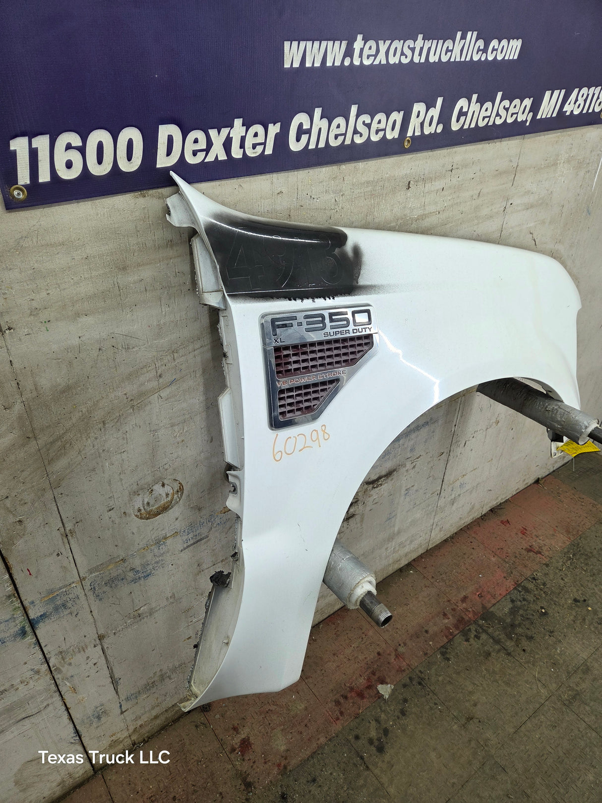 2008-2010 Ford Super Duty F250 F350 RH Passenger Side Fender