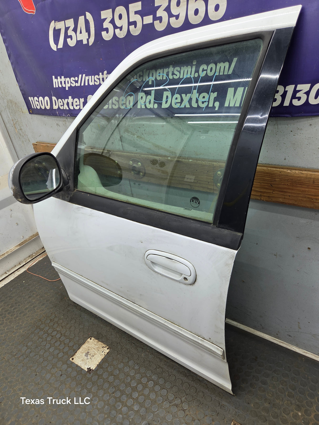 1997-2003 Ford F150 Crew Cab Driver Side LH Front Door