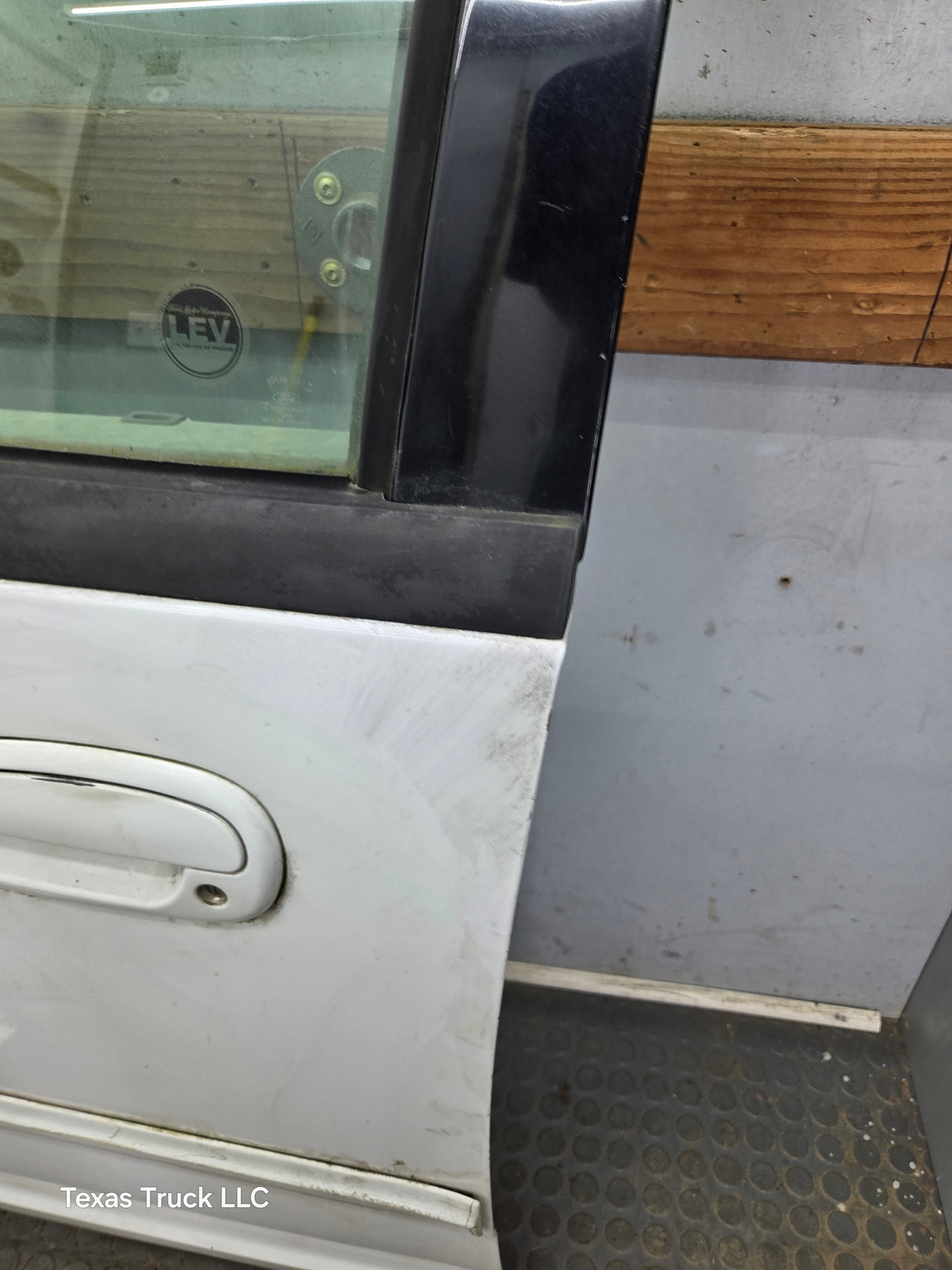 1997-2003 Ford F150 Crew Cab Driver Side LH Front Door