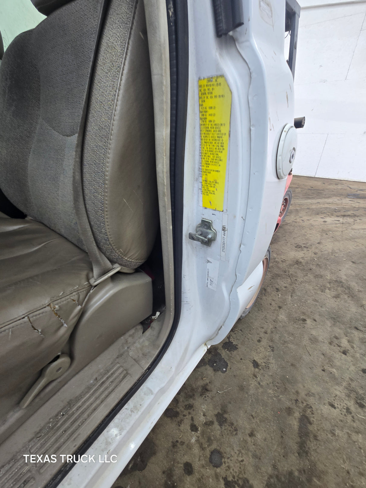 1999-2007 Chevrolet Silverado / GMC Sierra 1500 2500 HD 3500HD Regular Cab Body