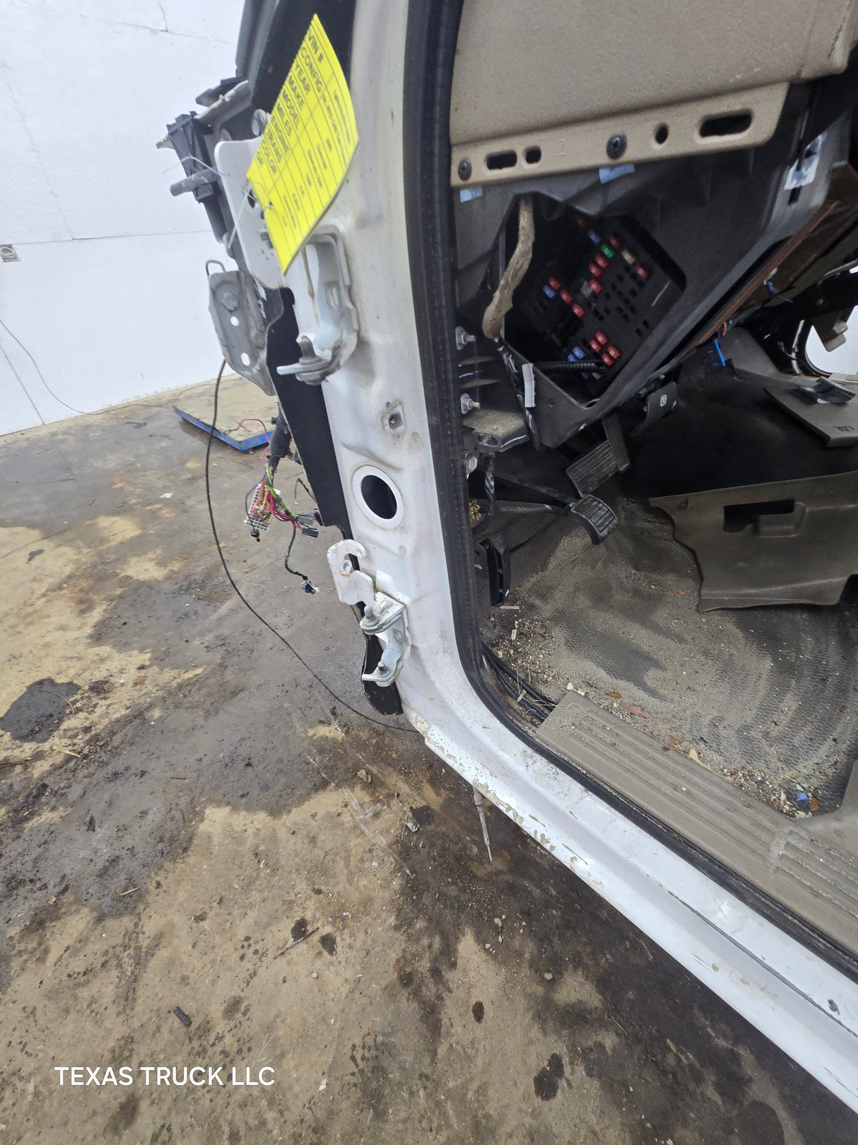 1999-2007 Chevrolet Silverado / GMC Sierra 1500 2500 HD 3500HD Regular Cab Body