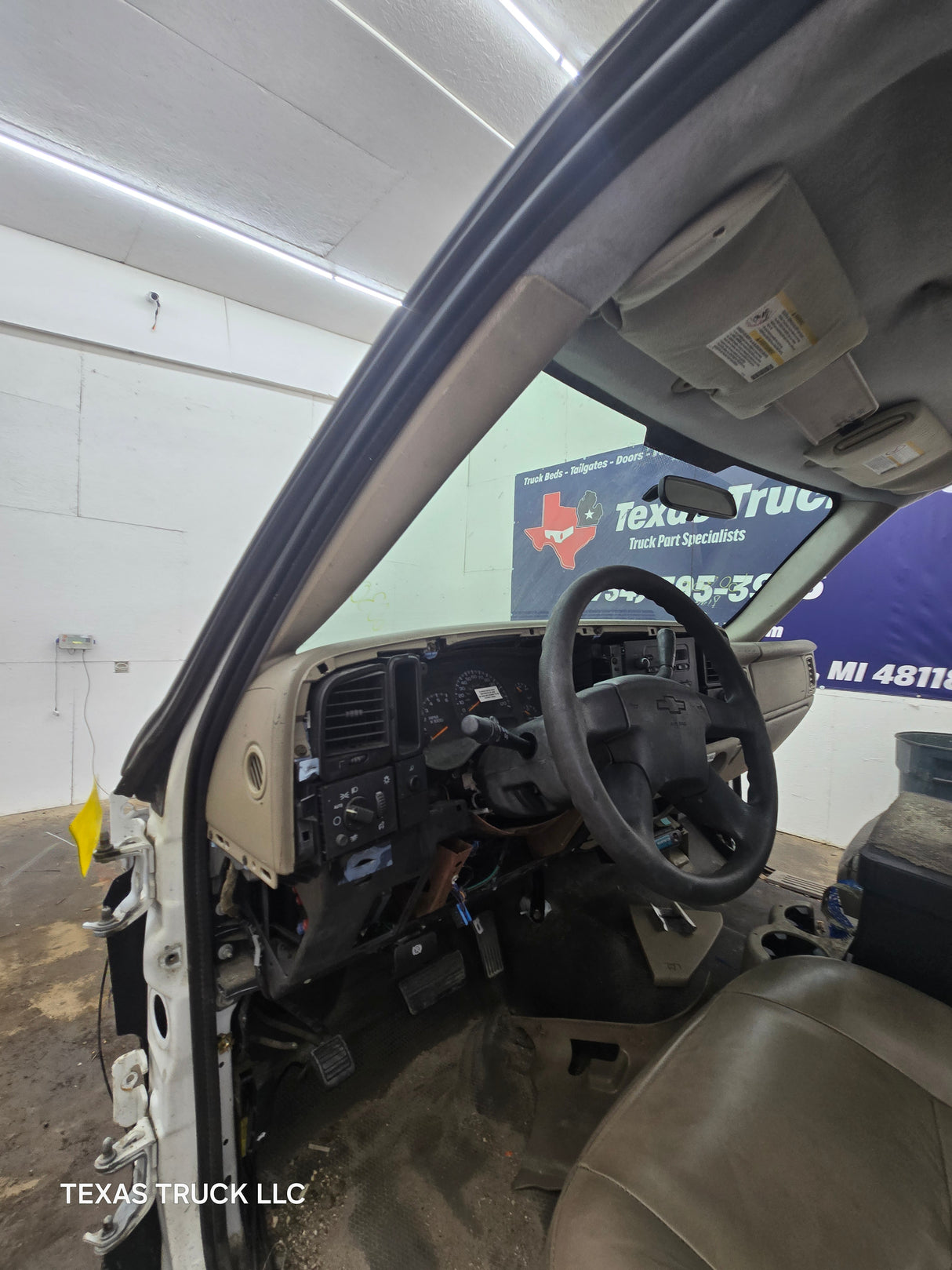 1999-2007 Chevrolet Silverado / GMC Sierra 1500 2500 HD 3500HD Regular Cab Body