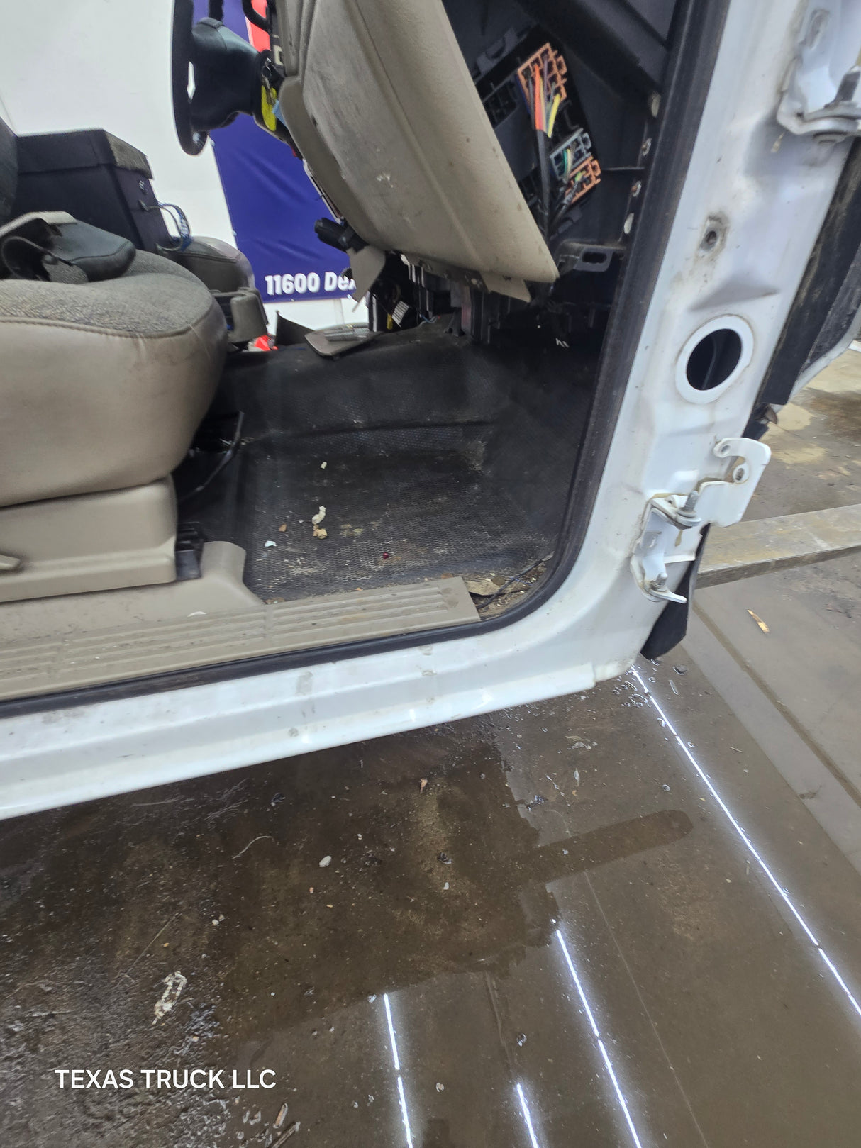 1999-2007 Chevrolet Silverado / GMC Sierra 1500 2500 HD 3500HD Regular Cab Body