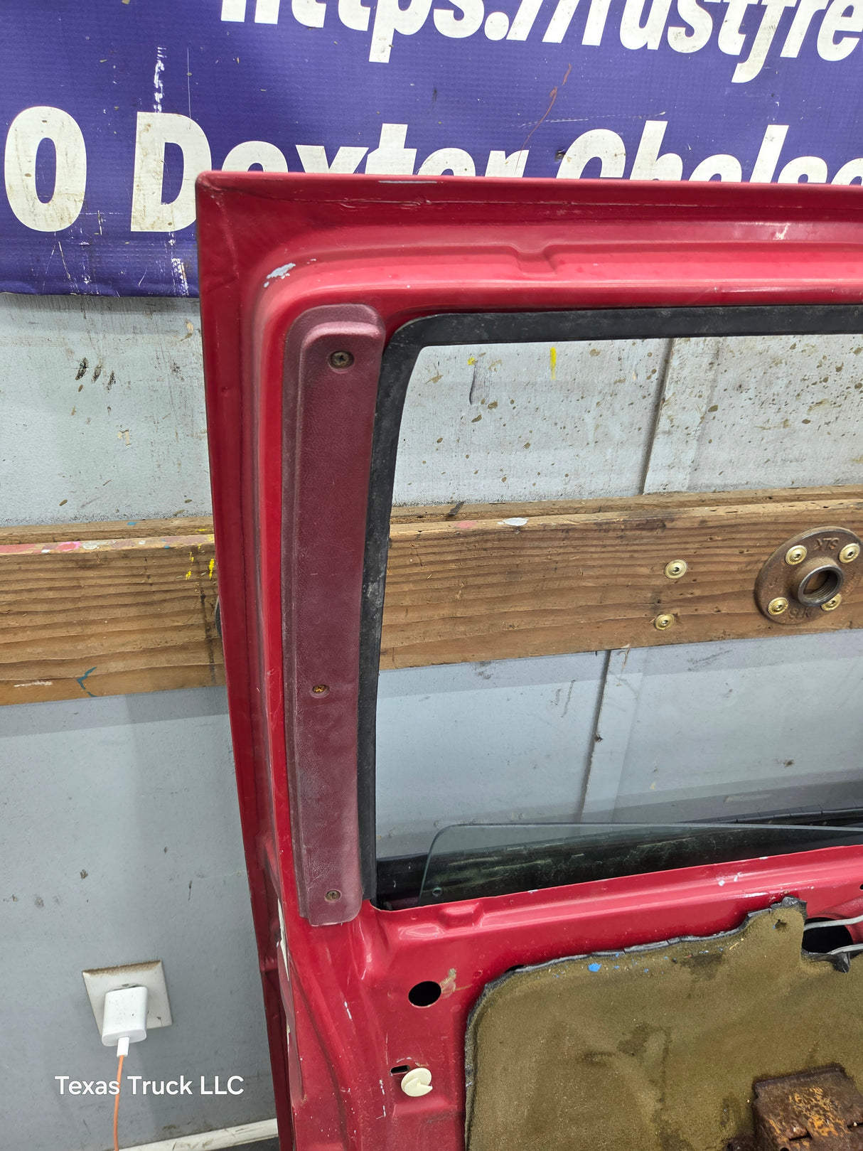 1982-1993 Chevrolet S10 / GMC S15 Sonoma LH Driver Side Front Door