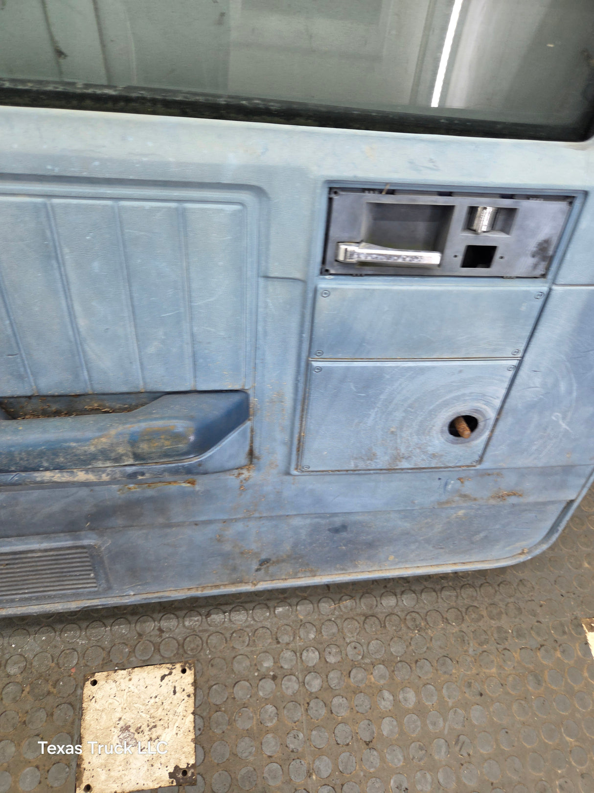 1982-1993 Chevrolet S10 / GMC S15 Sonoma LH Driver Side Front Door