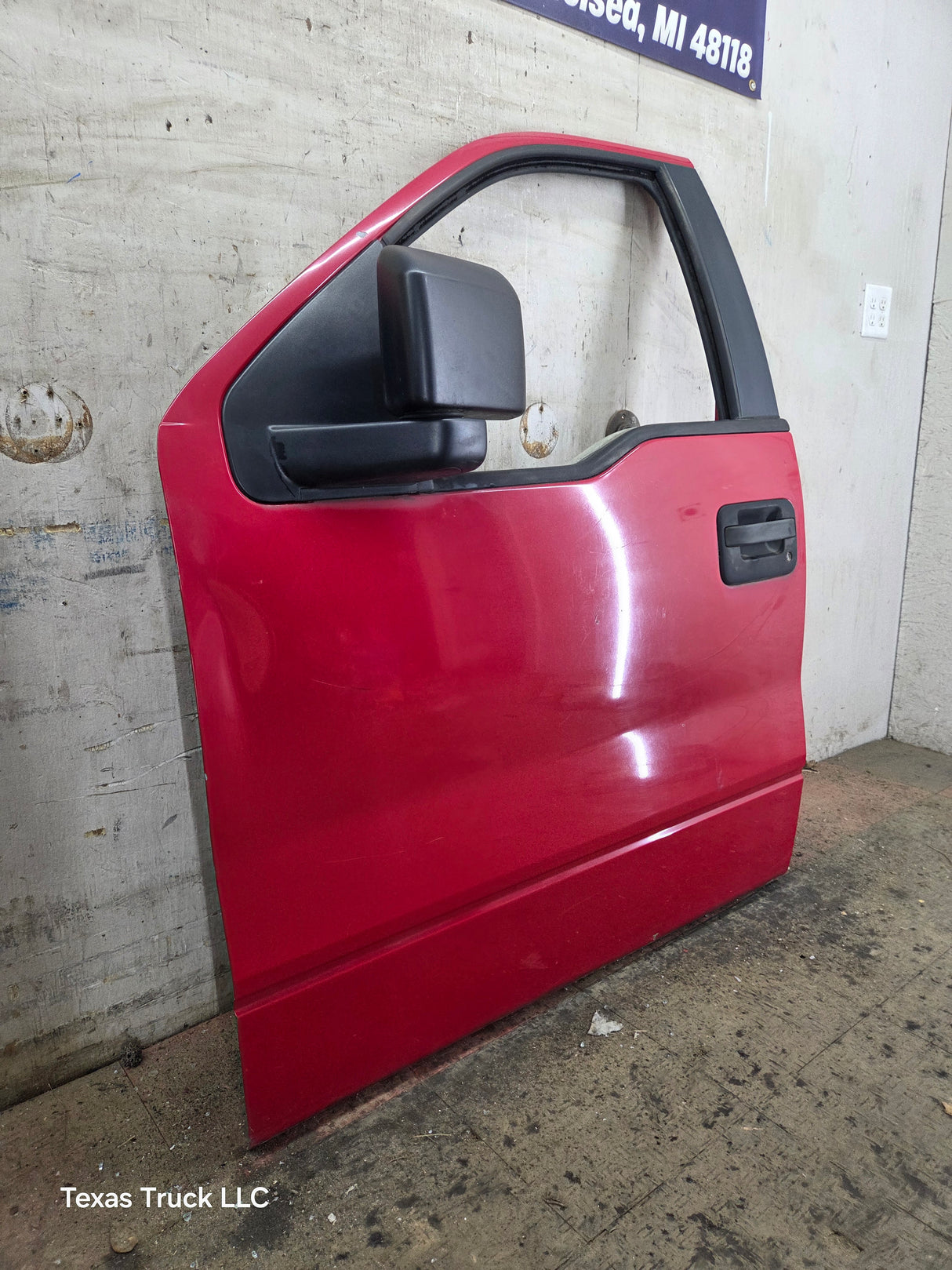 2004-2008 Ford F150 LH Driver Front CREW Cab Door