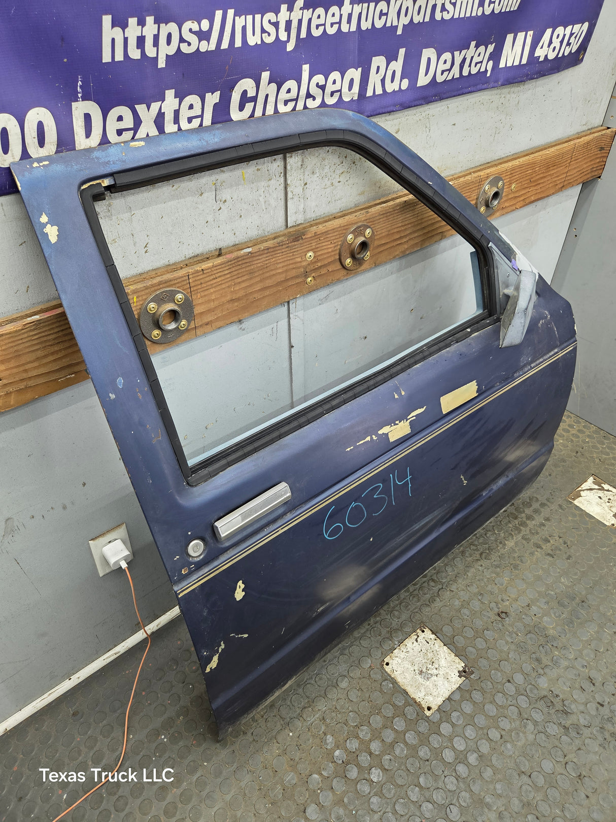 1982-1993 Chevrolet S10 / GMC S15 Sonoma RH Passenger Side Front Door
