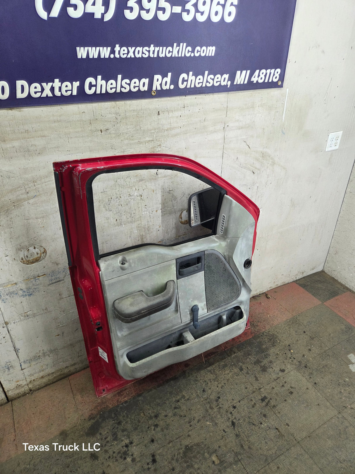 2004-2008 Ford F150 LH Driver Front CREW Cab Door