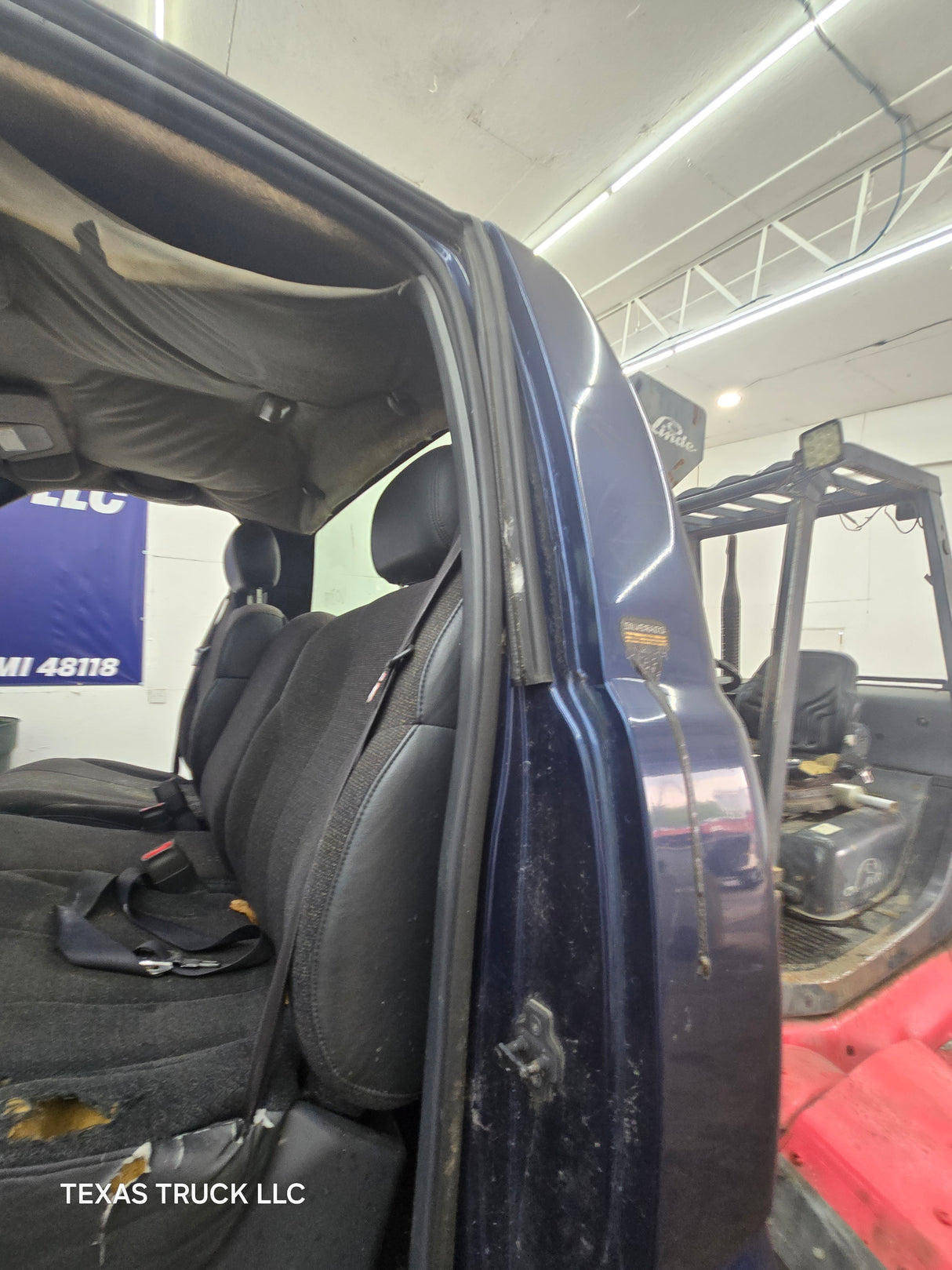 1999-2007 Chevrolet Silverado / GMC Sierra 1500 2500 HD 3500HD Regular Cab Body - Summit white