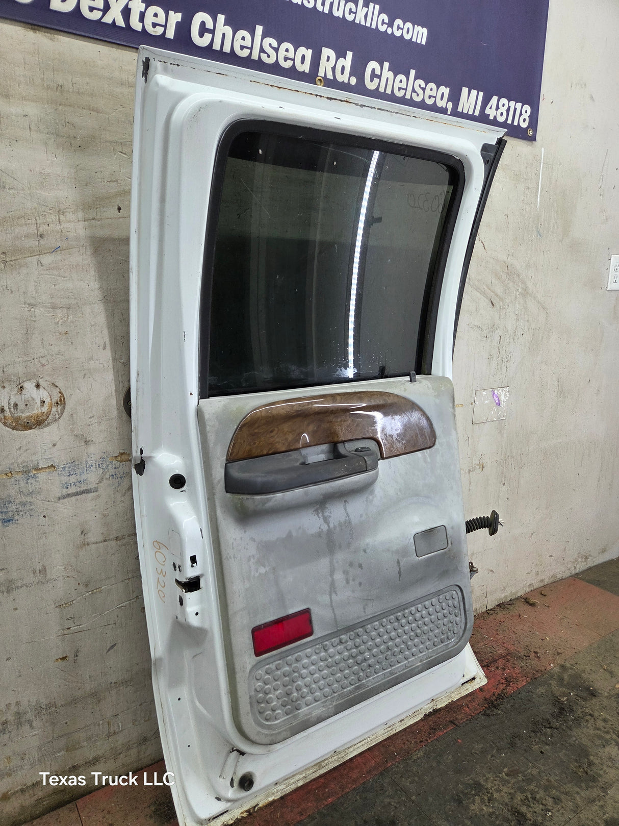 1999-2011 Ford Super Duty LH Driver Side Rear Crew Cab Door F250 F350 F450 F550