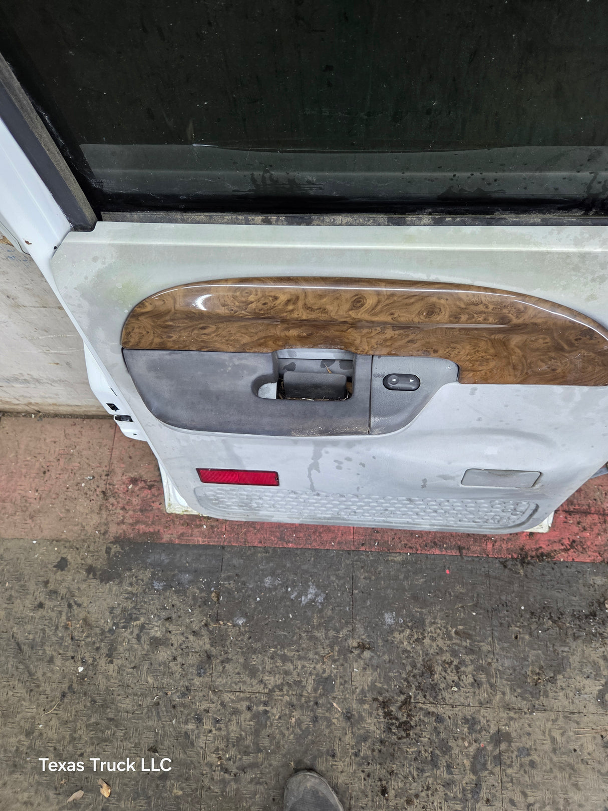 1999-2011 Ford Super Duty LH Driver Side Rear Crew Cab Door F250 F350 F450 F550