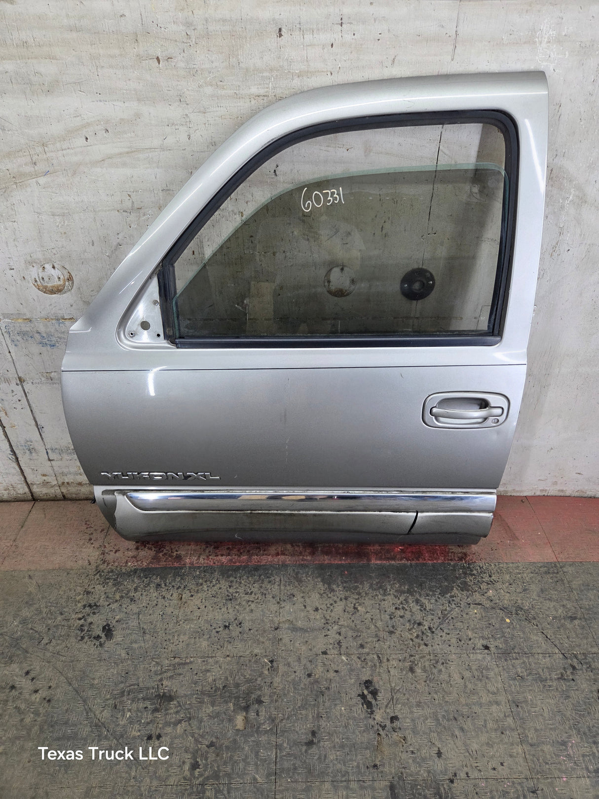 1999-2006 Chevrolet Silverado / GMC Sierra 1500 2500 3500 HD Front Driver Side Door LH