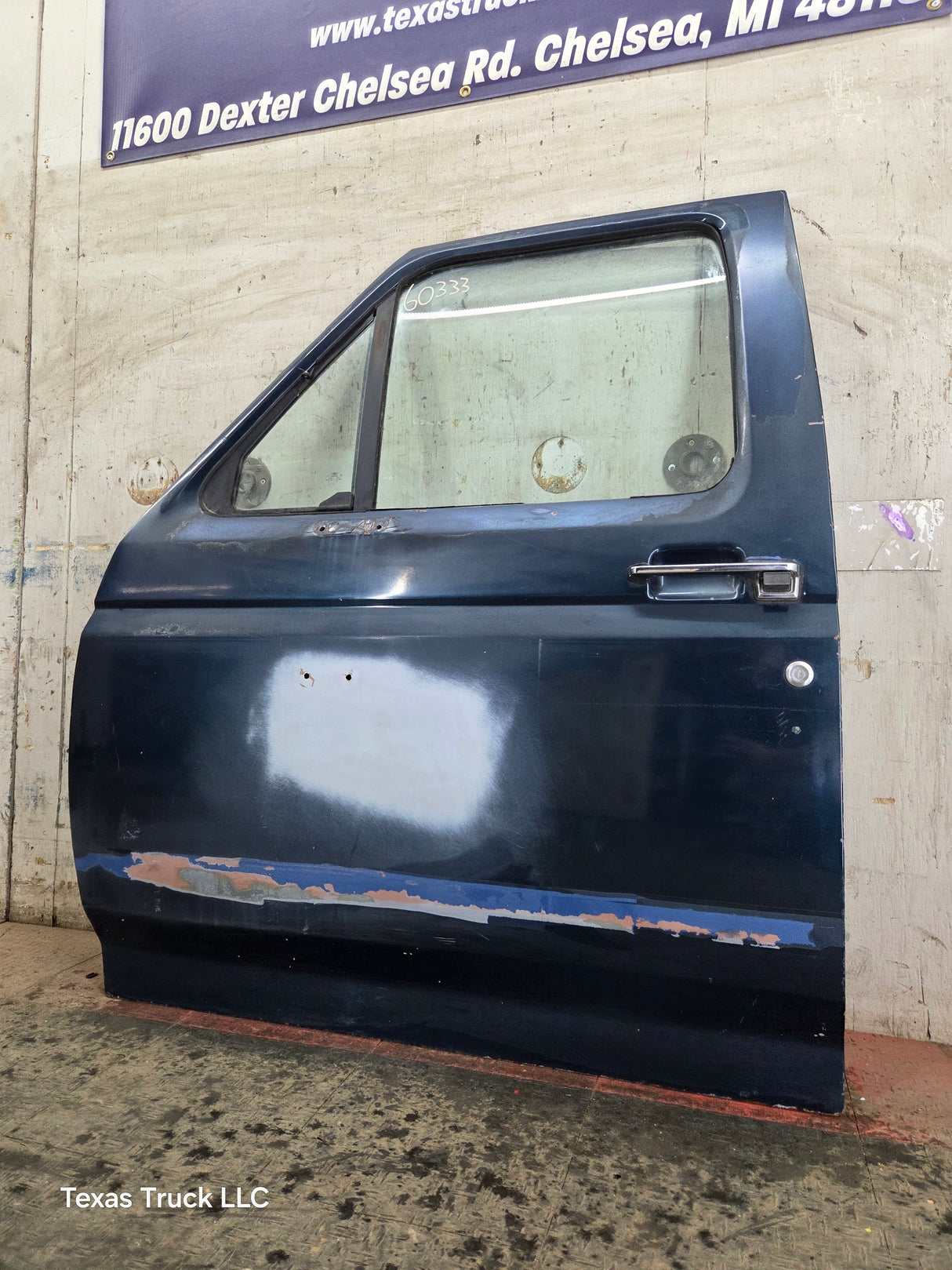 1987-1997 Ford F Series F250 F350 F450 F550 RH Passenger Side Front Door