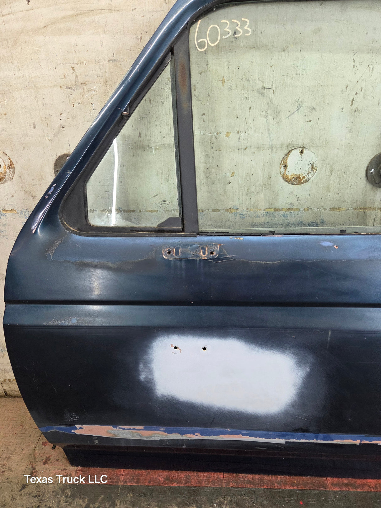 1987-1997 Ford F Series F250 F350 F450 F550 RH Passenger Side Front Door