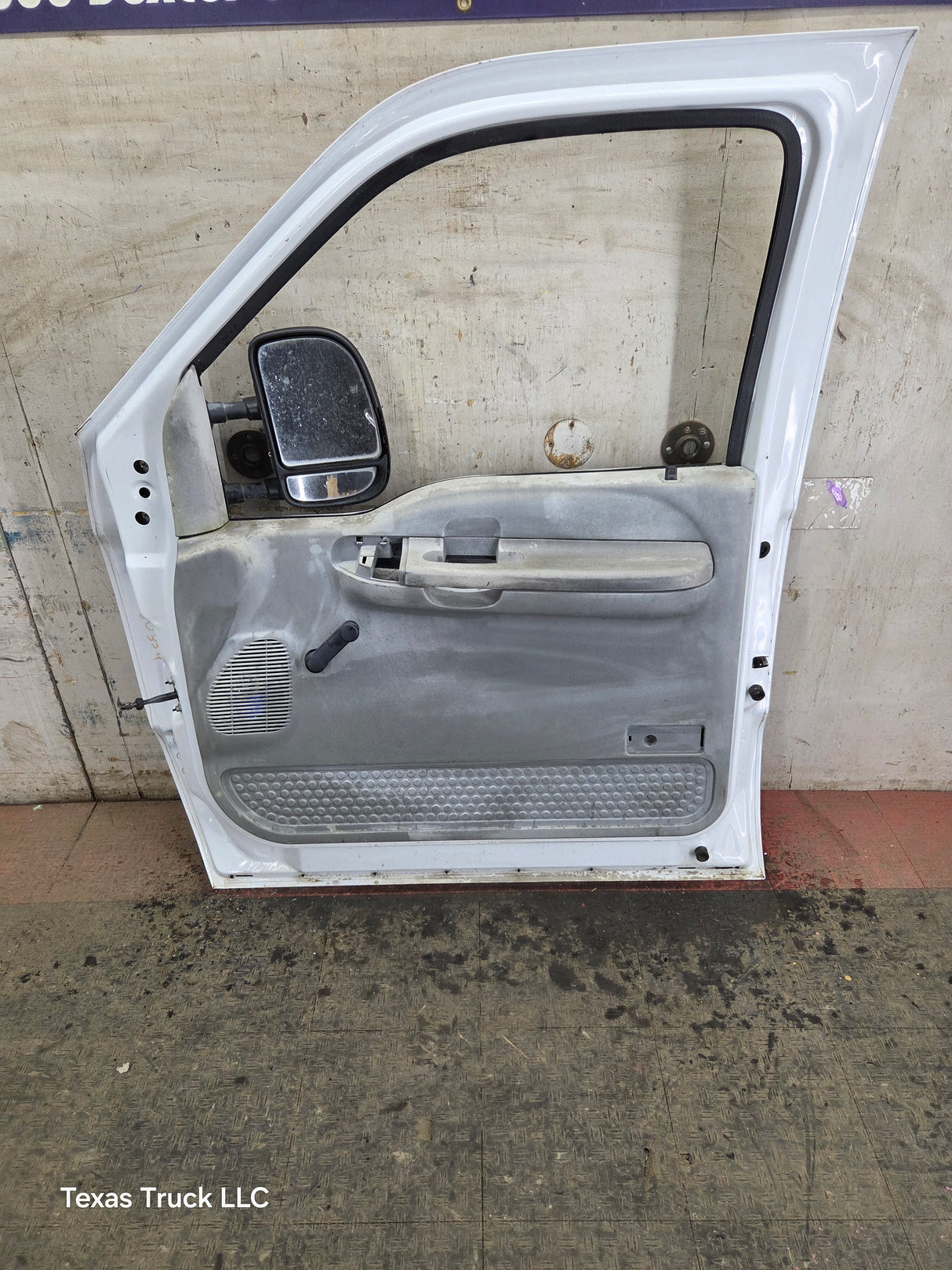 1999-2011 Ford Super Duty / Excursion Front Passenger RH Door F250 F350 F450 F550