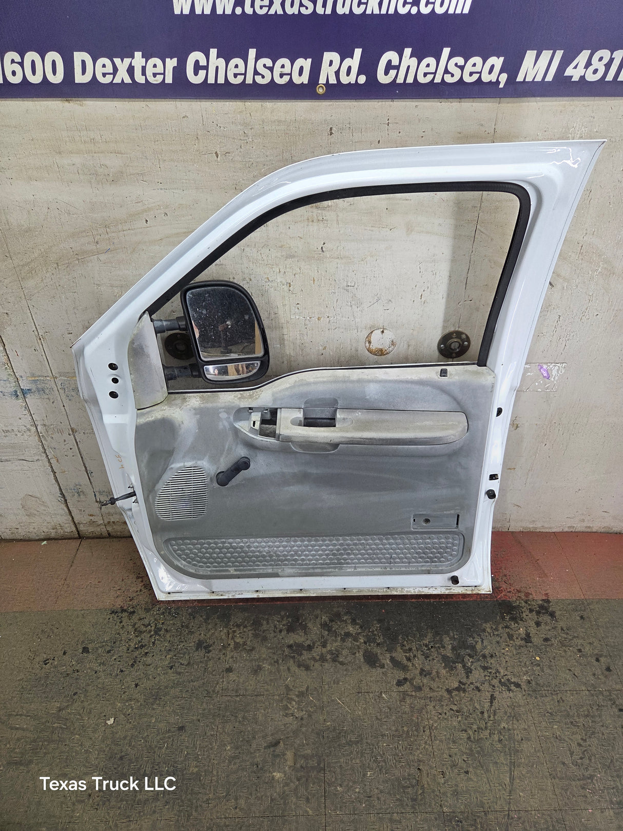 1999-2011 Ford Super Duty / Excursion Front Passenger RH Door F250 F350 F450 F550