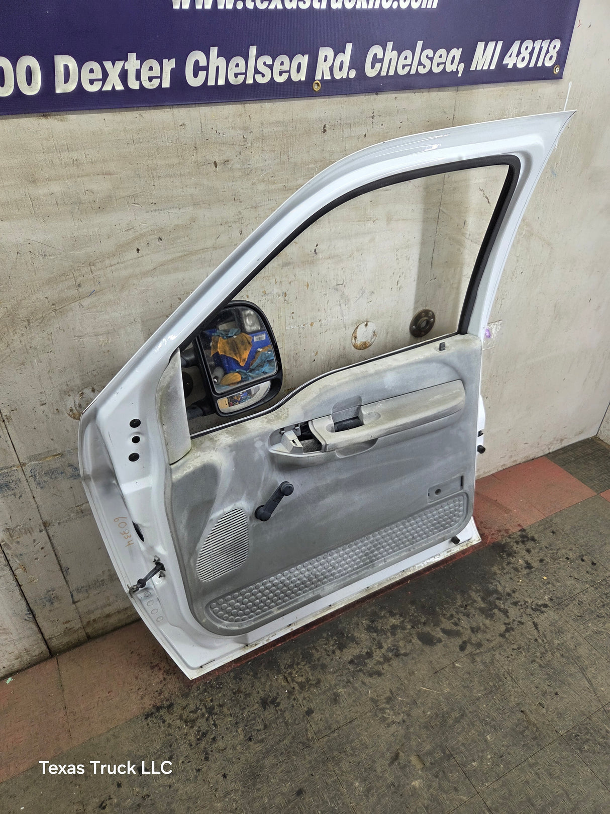 1999-2011 Ford Super Duty / Excursion Front Passenger RH Door F250 F350 F450 F550