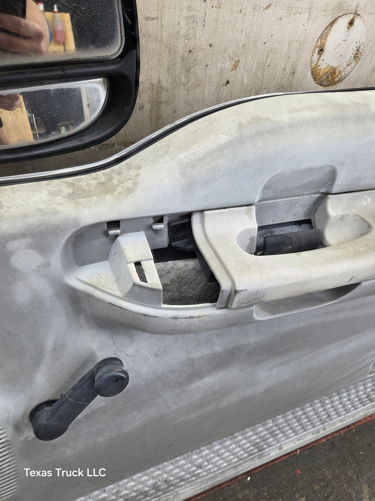 1999-2011 Ford Super Duty / Excursion Front Passenger RH Door F250 F350 F450 F550