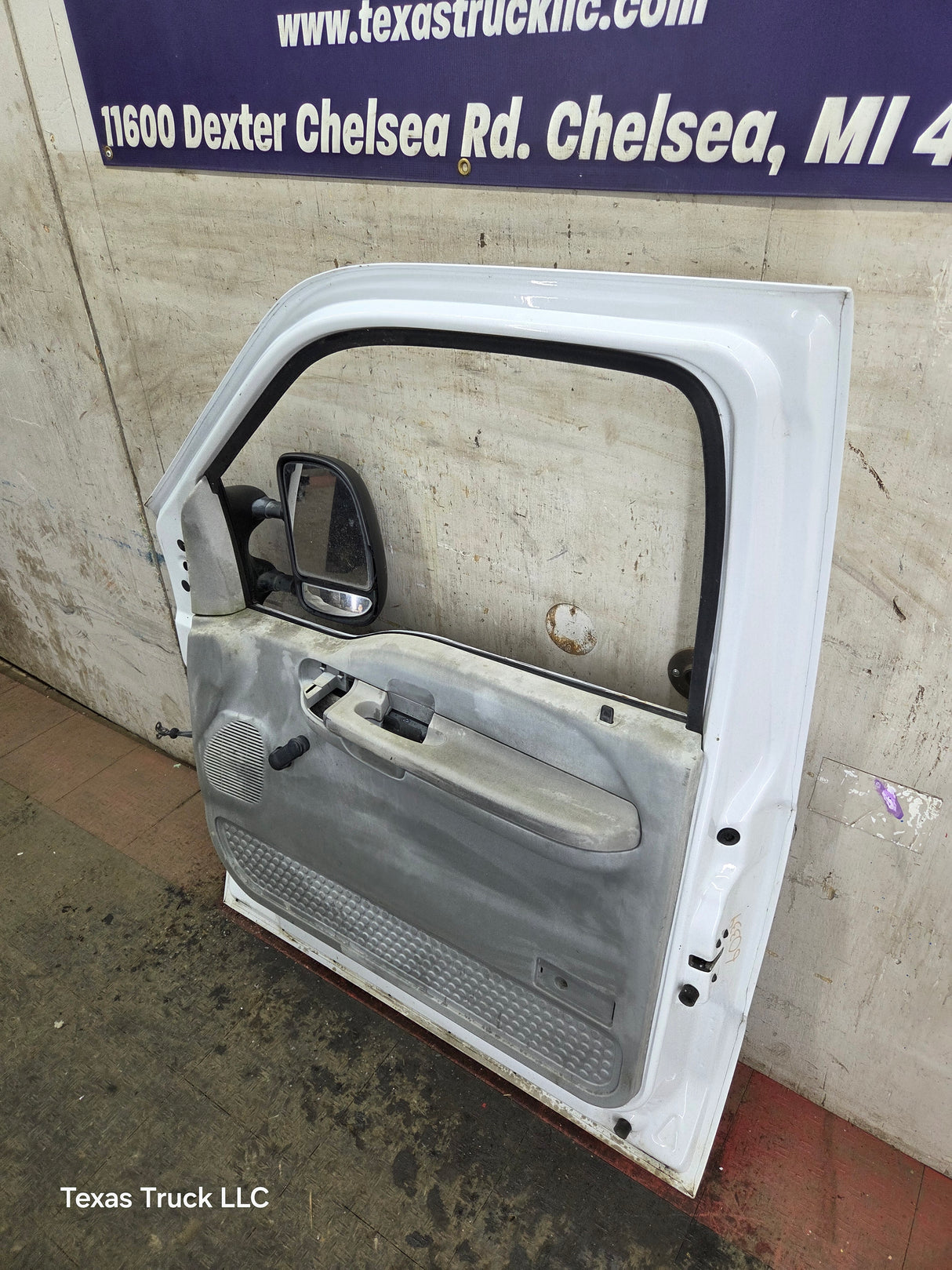 1999-2011 Ford Super Duty / Excursion Front Passenger RH Door F250 F350 F450 F550