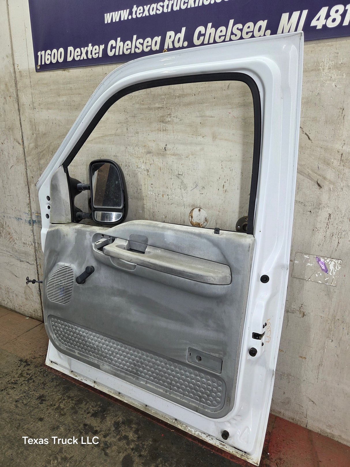 1999-2011 Ford Super Duty / Excursion Front Passenger RH Door F250 F350 F450 F550