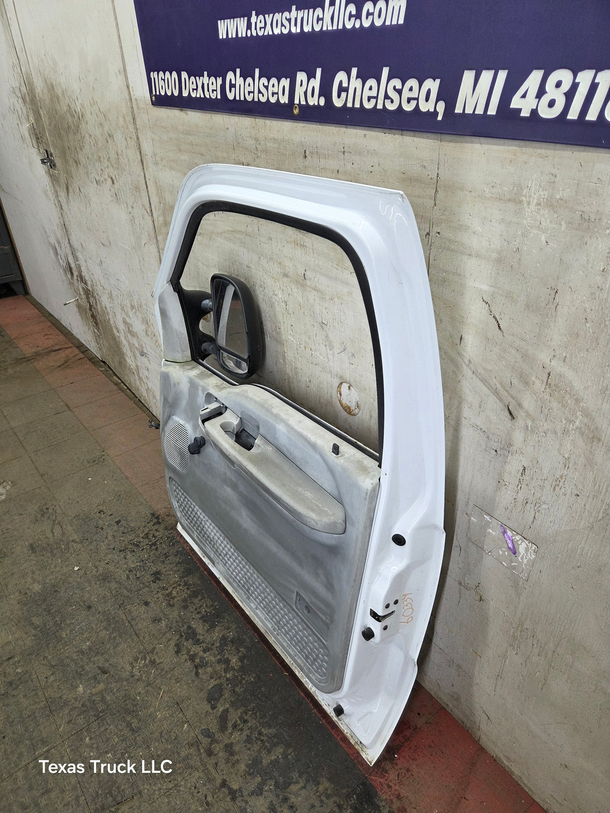 1999-2011 Ford Super Duty / Excursion Front Passenger RH Door F250 F350 F450 F550