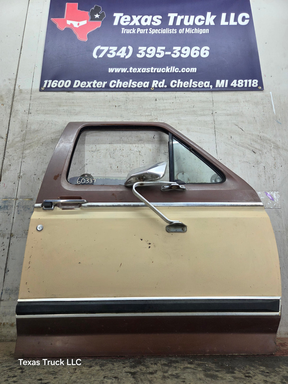 1980-1986 Ford F Series F250 F350 F450 F550 Passenger Side Front Door RH