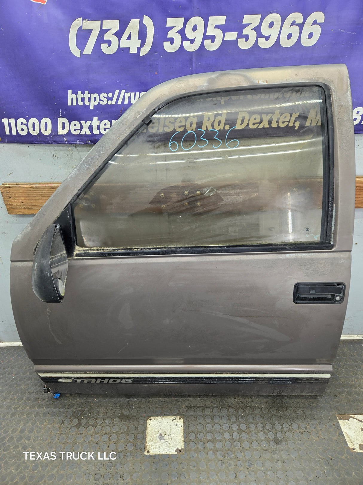 1988-2000 Chevrolet Silverado Suburban GMC Sierra LH Front Driver Side Door