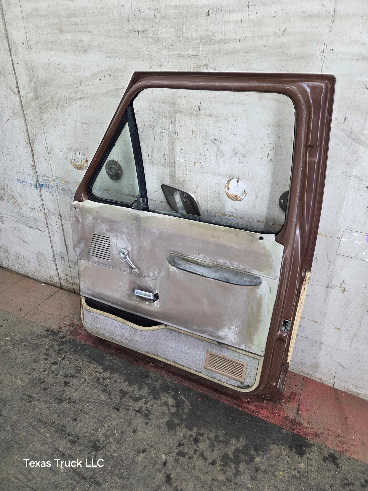 1980-1986 Ford F Series F250 F350 F450 F550 Passenger Side Front Door RH