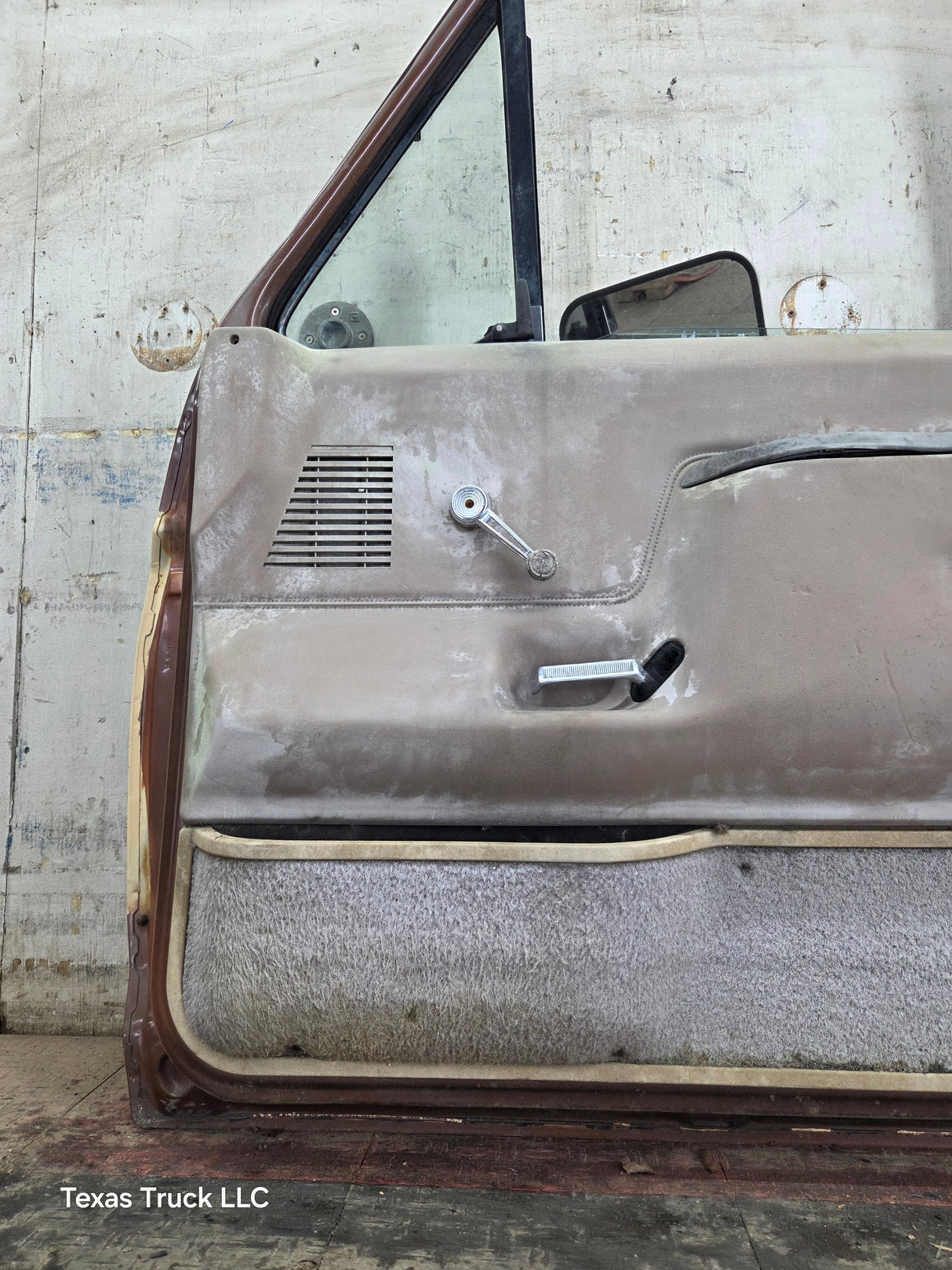 1980-1986 Ford F Series F250 F350 F450 F550 Passenger Side Front Door RH