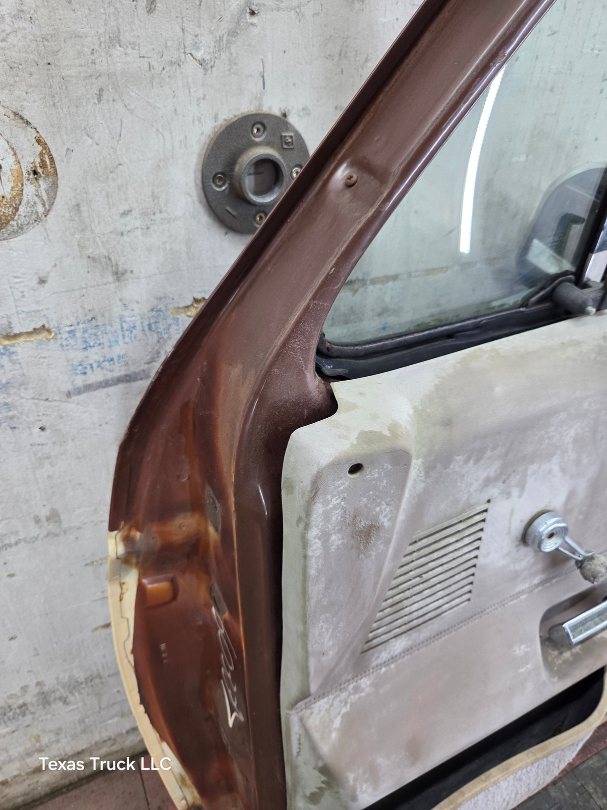 1980-1986 Ford F Series F250 F350 F450 F550 Passenger Side Front Door RH