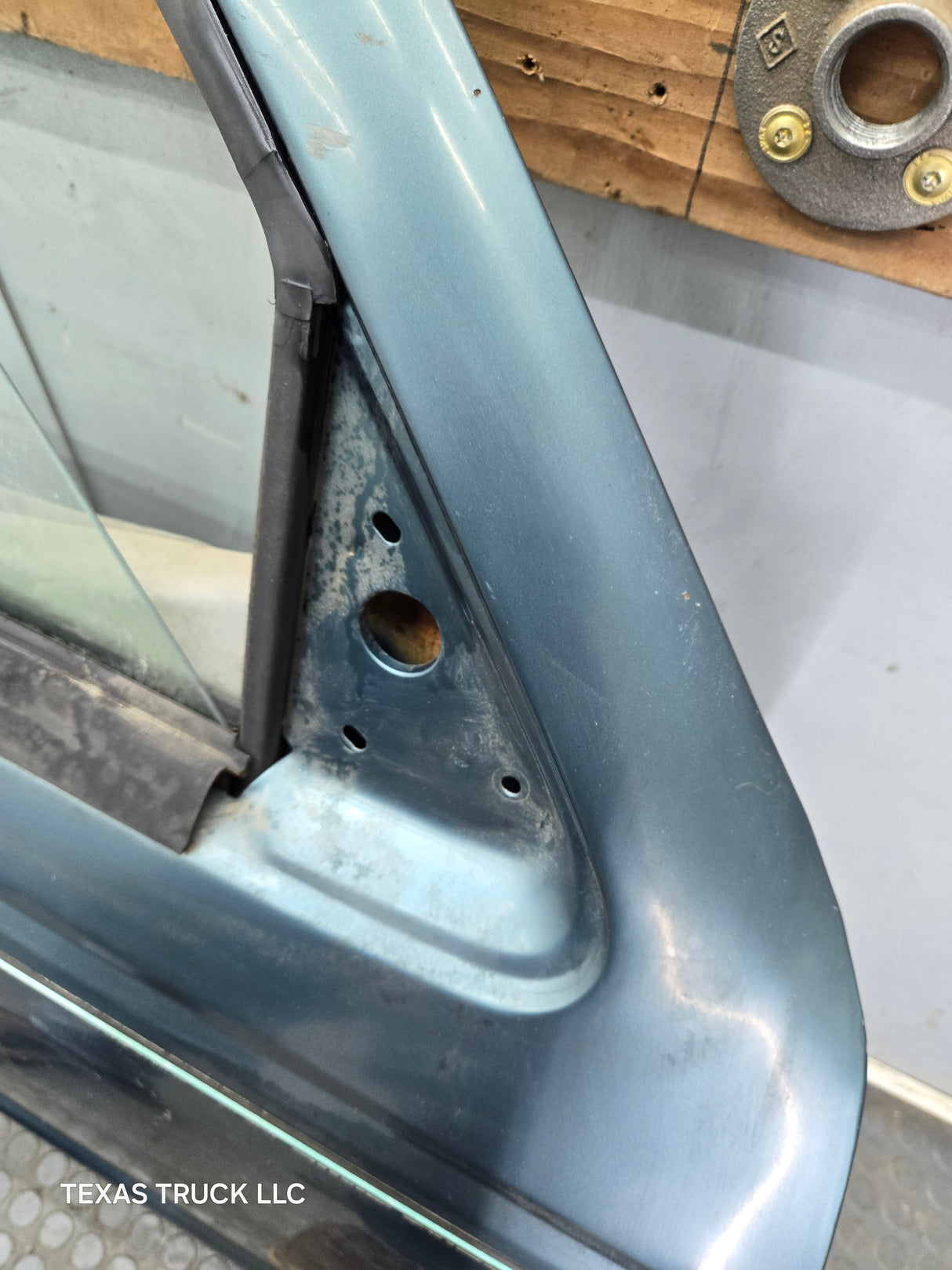 2003-2005 Ford Ranger Passenger Side Front Right Hand Door