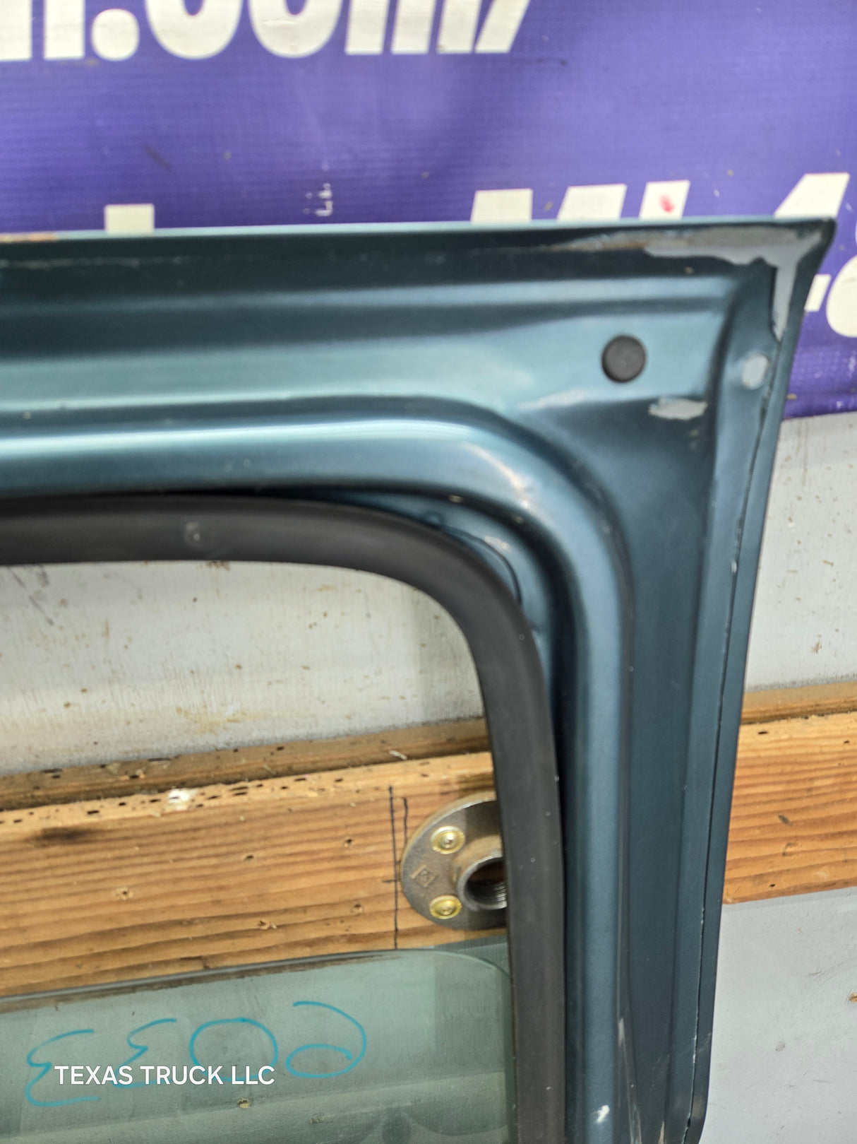2003-2005 Ford Ranger Passenger Side Front Right Hand Door