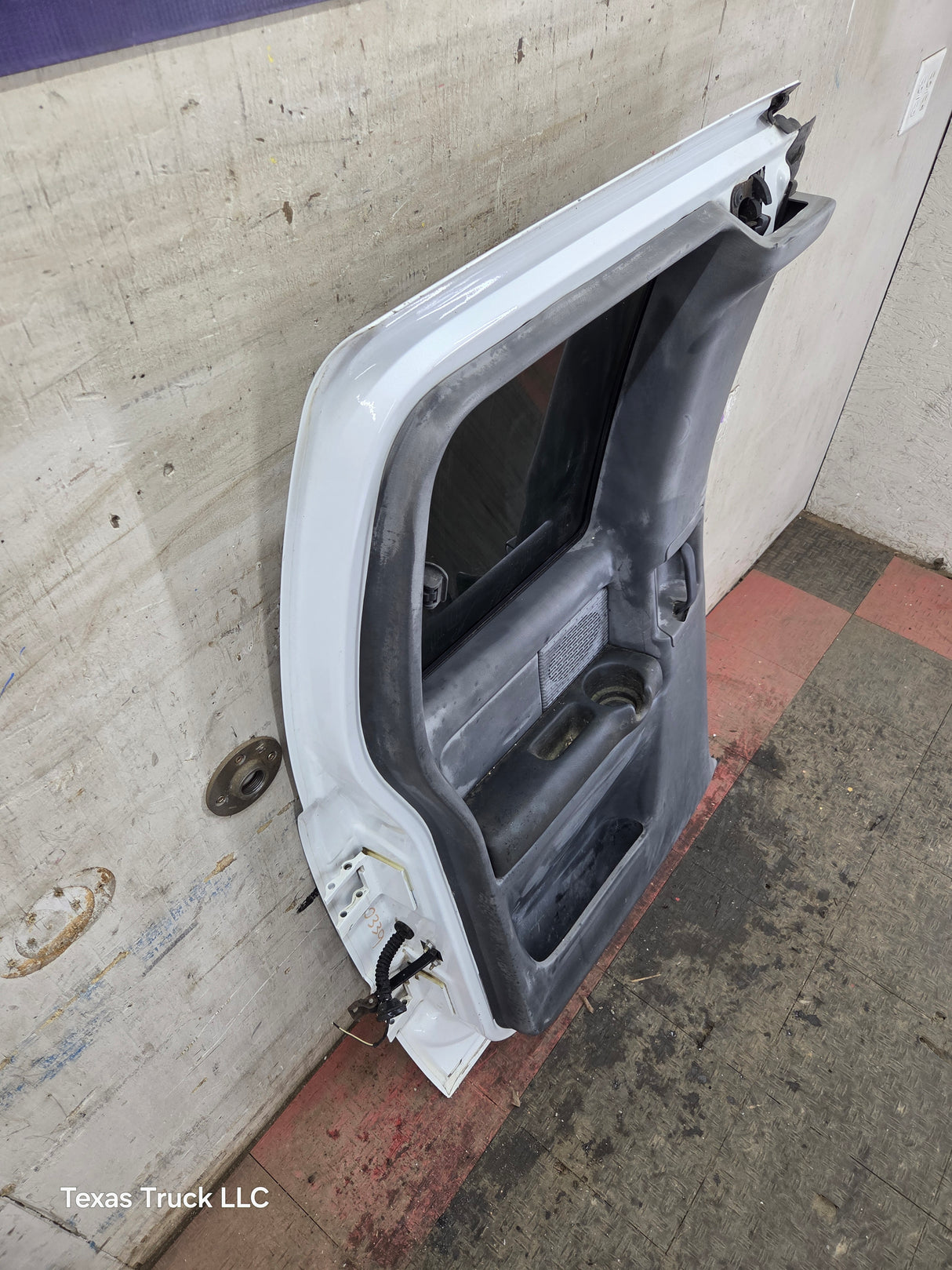 1999-2006 Chevrolet Silverado / GMC Sierra 1500 2500 3500 HD Rear Driver side Extended Cab Rear Door
