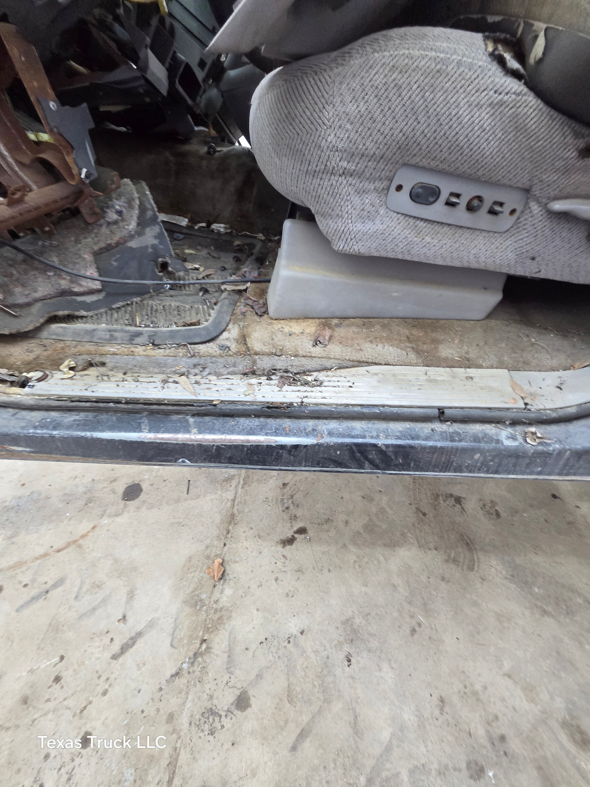 1988-2000 Chevrolet Silverado GMC Sierra Extended Cab