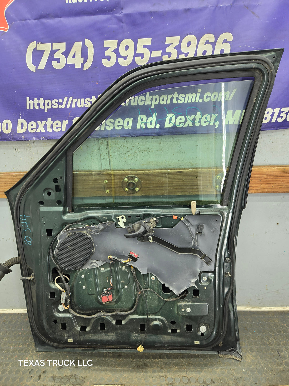 1997-2003 Ford F150 Crew Cab Passenger Side RH Front Door