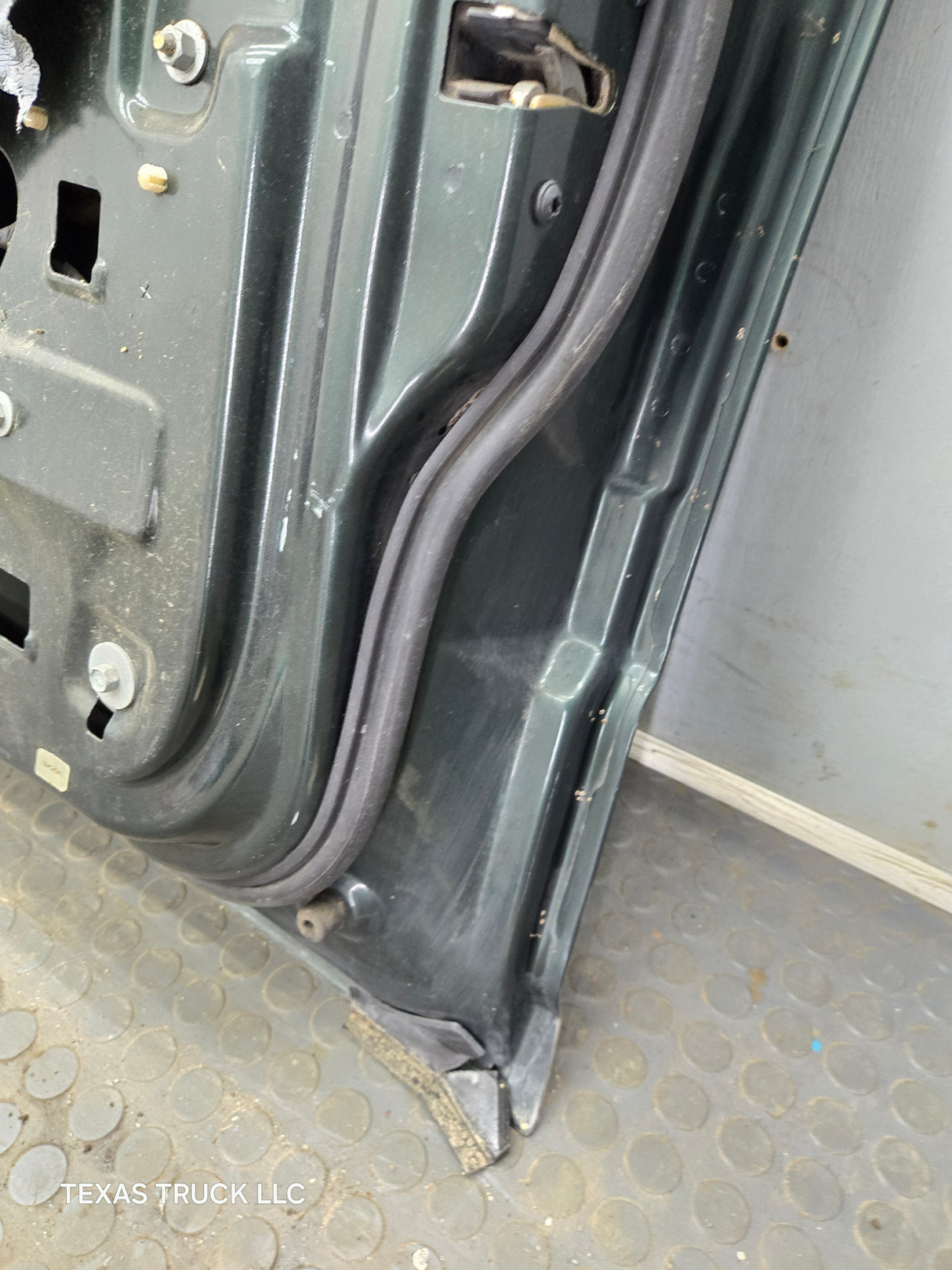 1997-2003 Ford F150 Crew Cab Passenger Side RH Front Door