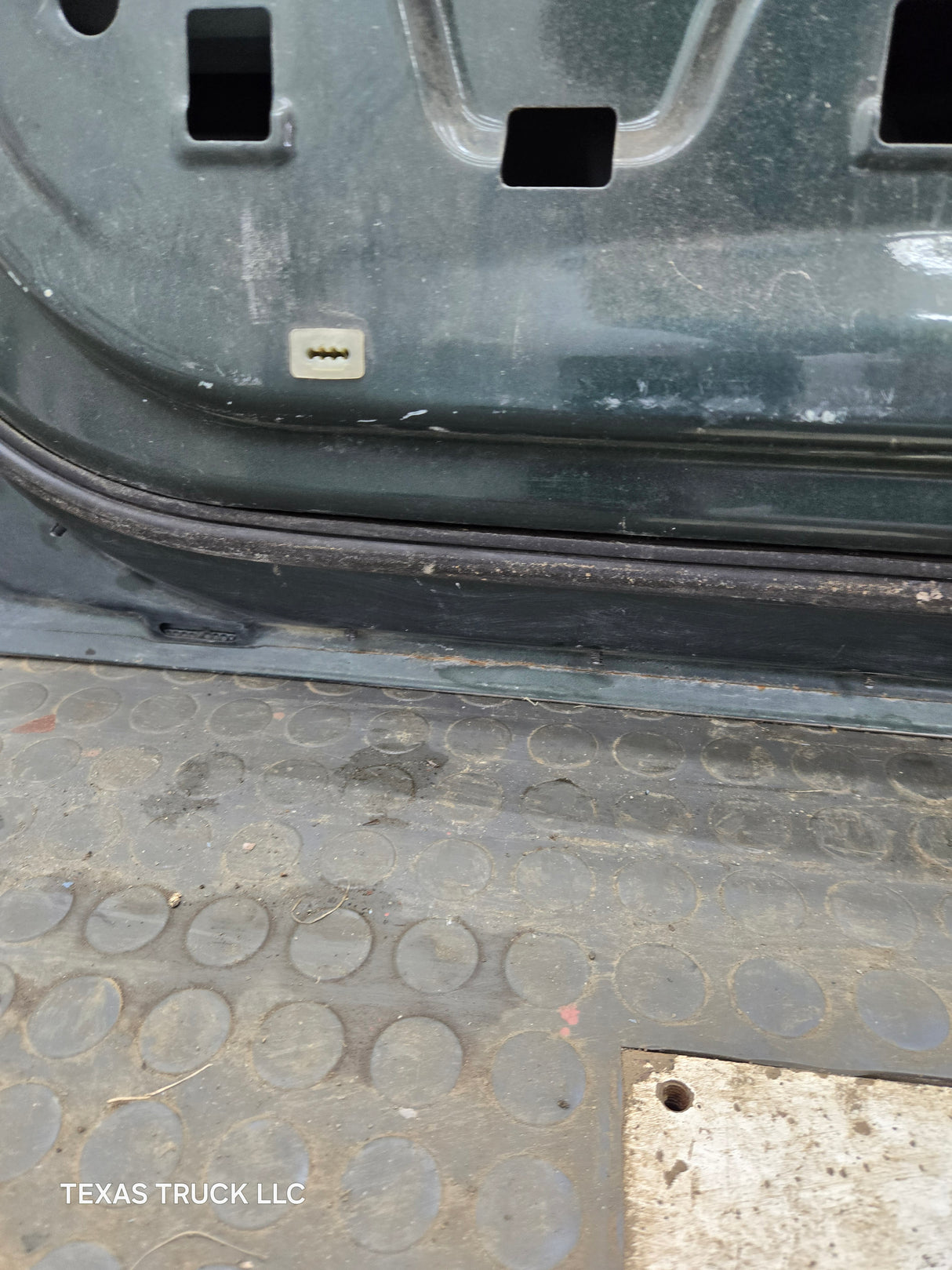 1997-2003 Ford F150 Crew Cab Passenger Side RH Front Door