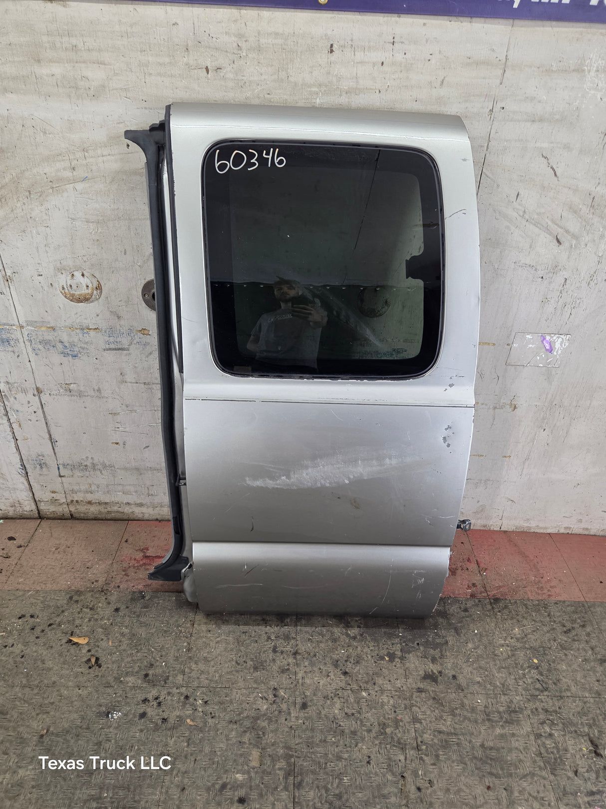 1999-2006 Chevrolet Silverado / GMC Sierra 1500 2500 3500 HD Rear Driver side Extended Cab Rear Door
