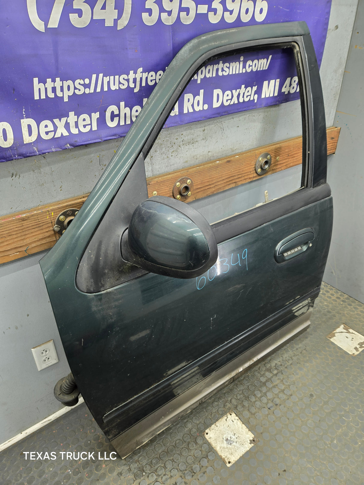 1997-2003 Ford F150 Crew Cab Driver Side LH Front Door