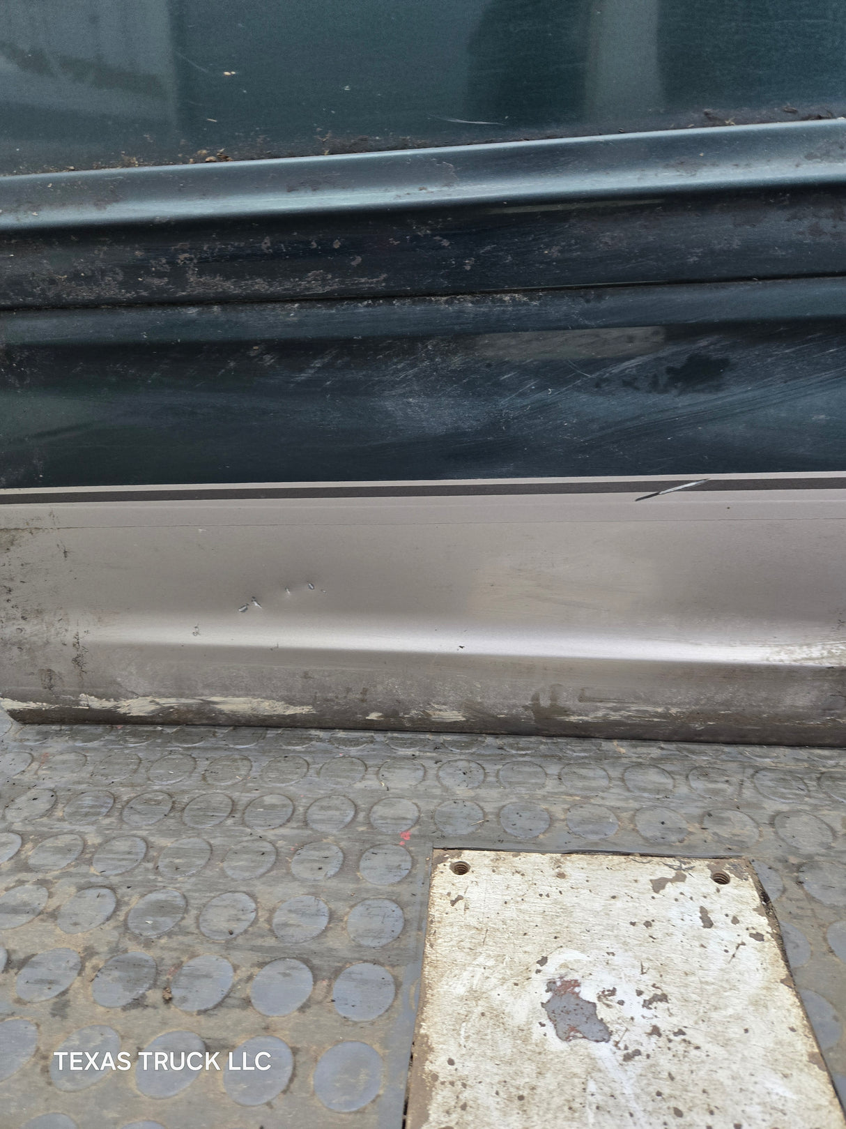 1997-2003 Ford F150 Crew Cab Driver Side LH Front Door