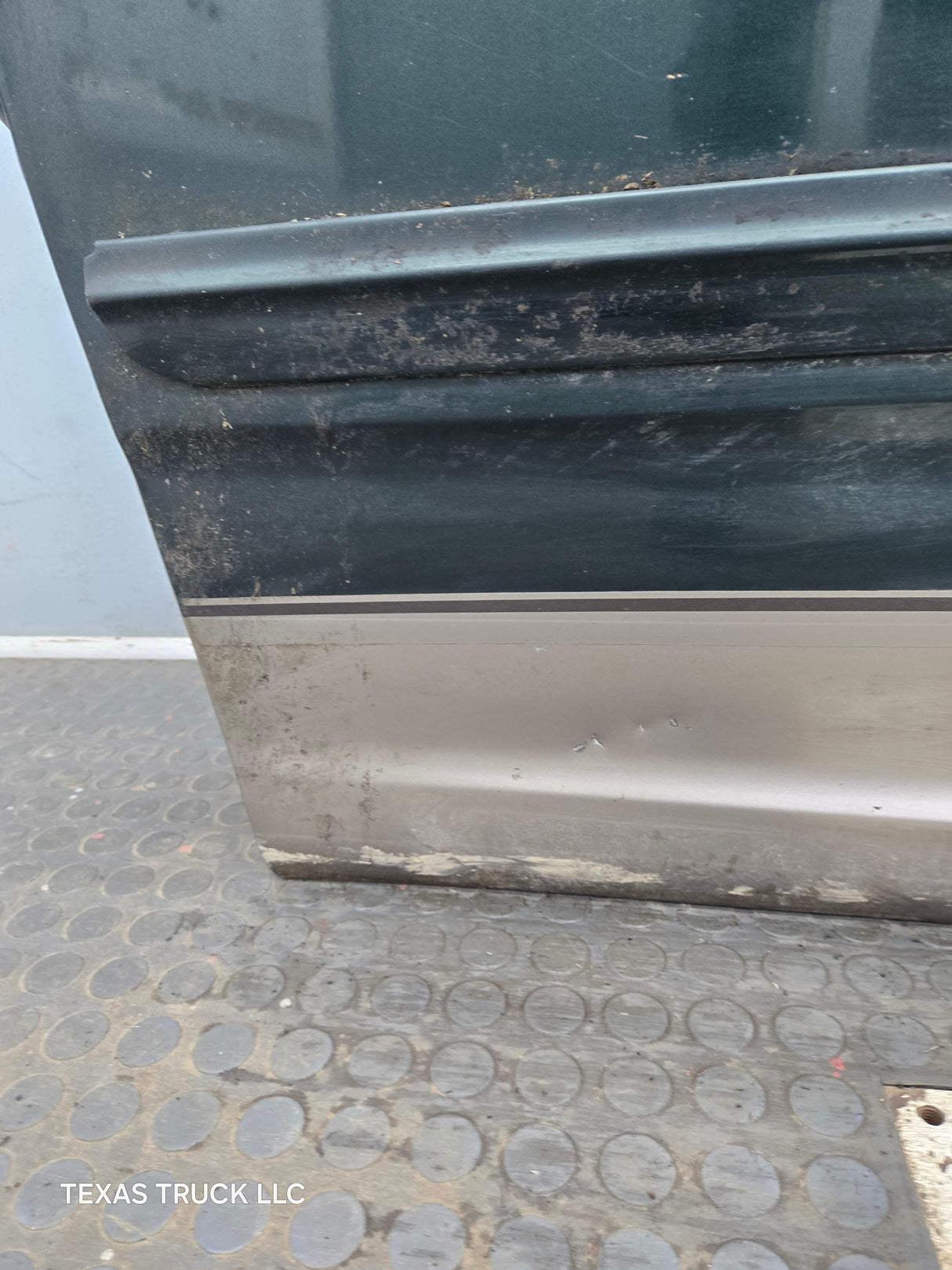 1997-2003 Ford F150 Crew Cab Driver Side LH Front Door