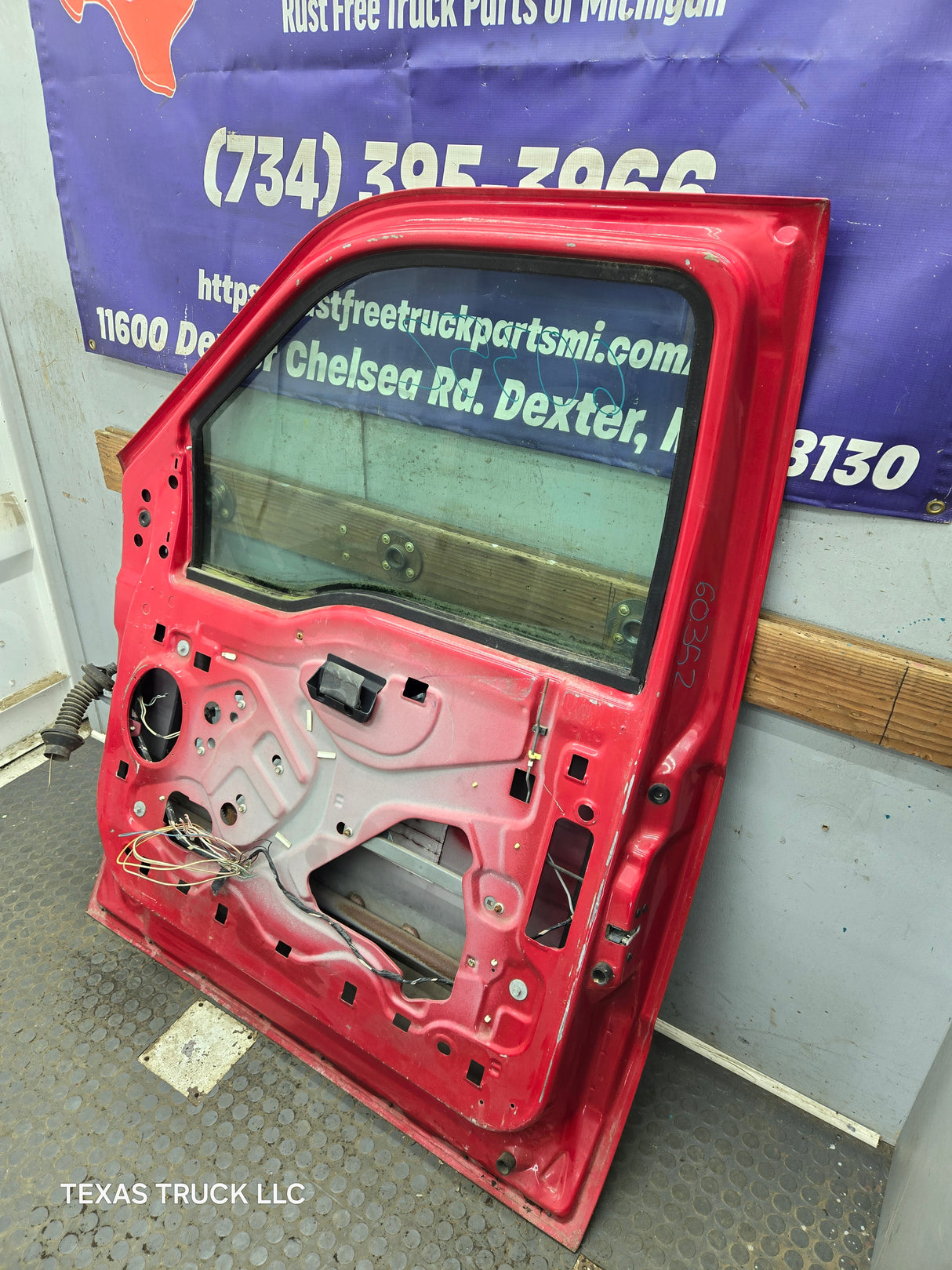 1999-2011 Ford Super Duty / Excursion Front Passenger Side RH Door F250 F350 F450 F550