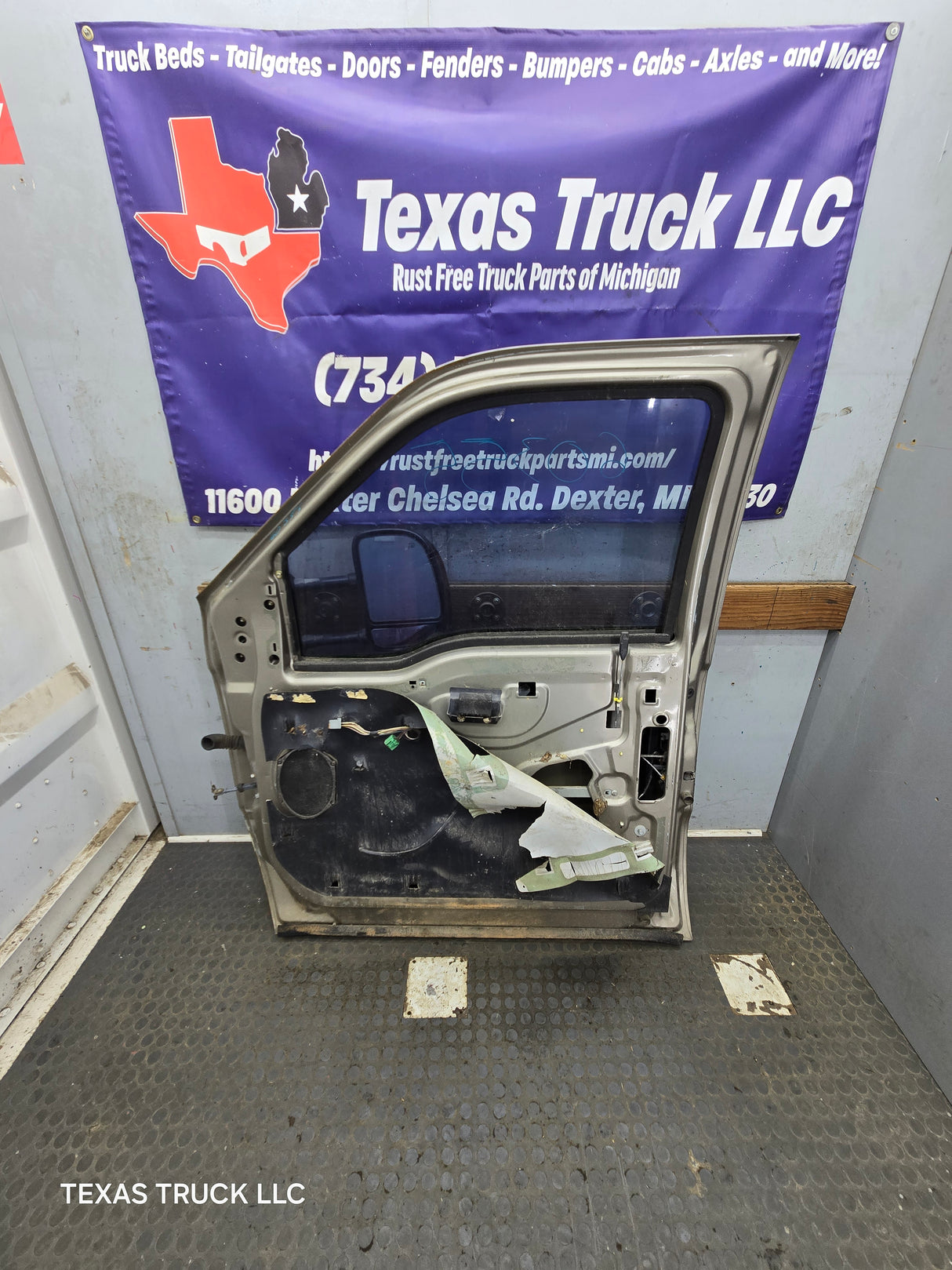 1999-2011 Ford Super Duty / Excursion Front Passenger Side RH Door F250 F350 F450 F550