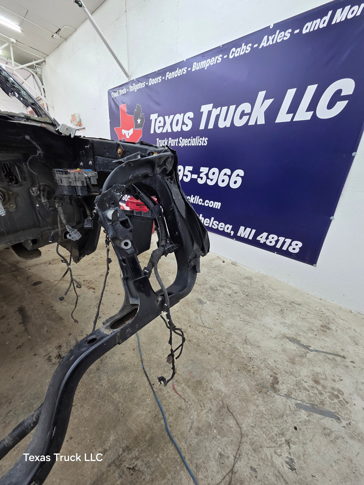 2011-2016 Ford Super Duty 4 door Crew Cab F250 F350 F450 F550 6.7L Power Stroke *Damage