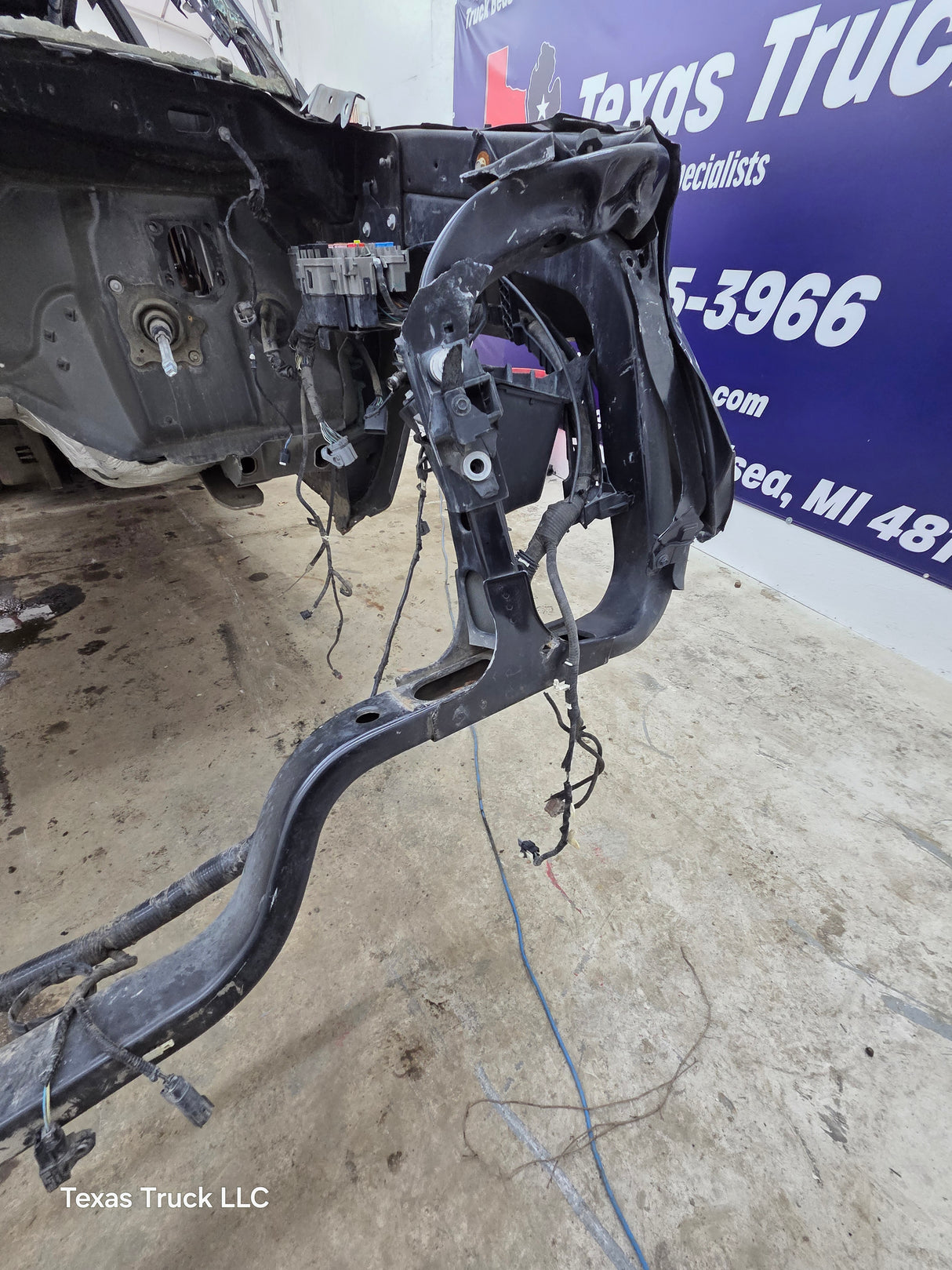 2011-2016 Ford Super Duty 4 door Crew Cab F250 F350 F450 F550 6.7L Power Stroke *Damage