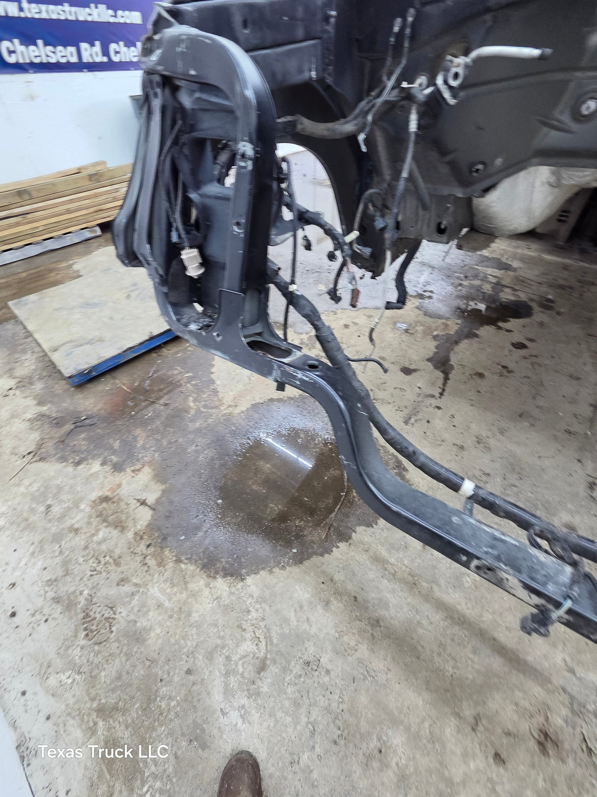 2011-2016 Ford Super Duty 4 door Crew Cab F250 F350 F450 F550 6.7L Power Stroke *Damage