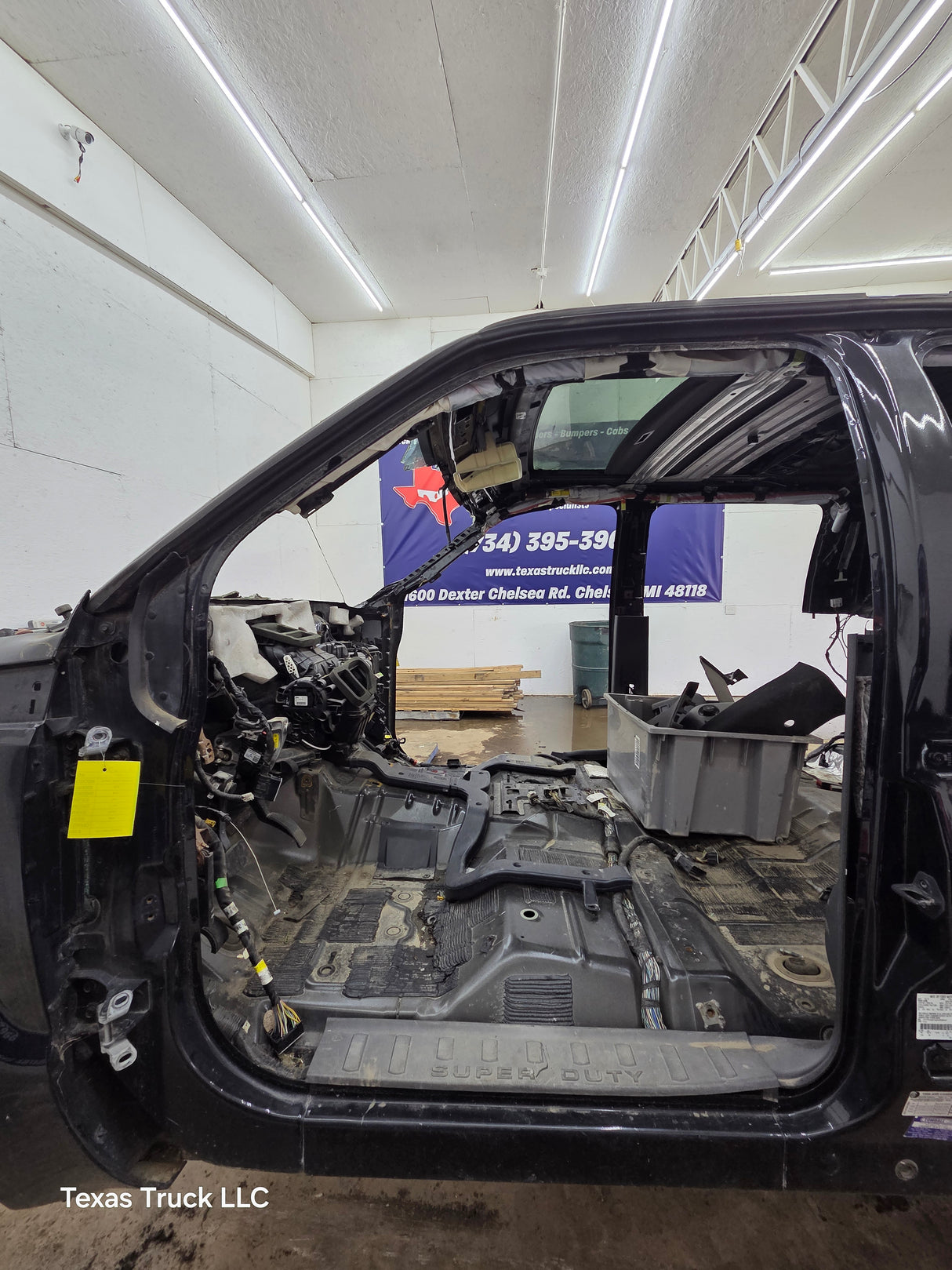 2011-2016 Ford Super Duty 4 door Crew Cab F250 F350 F450 F550 6.7L Power Stroke *Damage