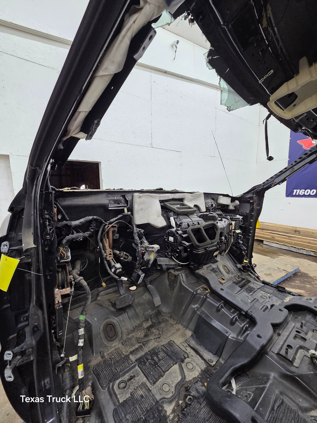 2011-2016 Ford Super Duty 4 door Crew Cab F250 F350 F450 F550 6.7L Power Stroke *Damage