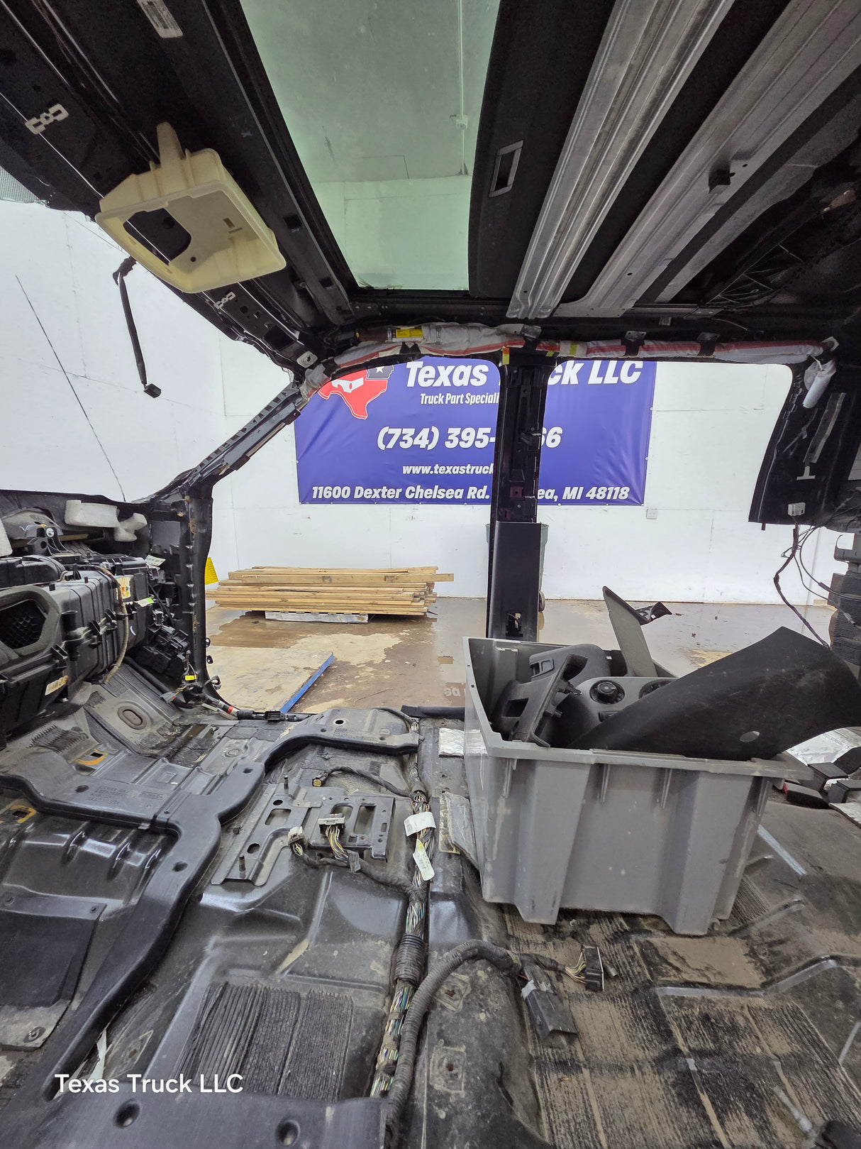 2011-2016 Ford Super Duty 4 door Crew Cab F250 F350 F450 F550 6.7L Power Stroke *Damage